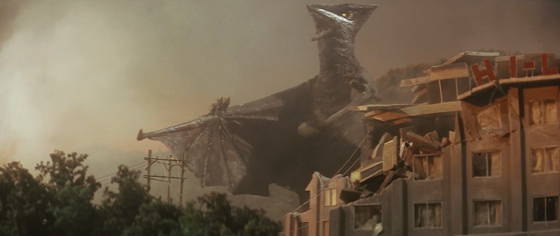 Daikaijû kûchûsen: Gamera tai Gyaosu (1967) —  shot,  lighting