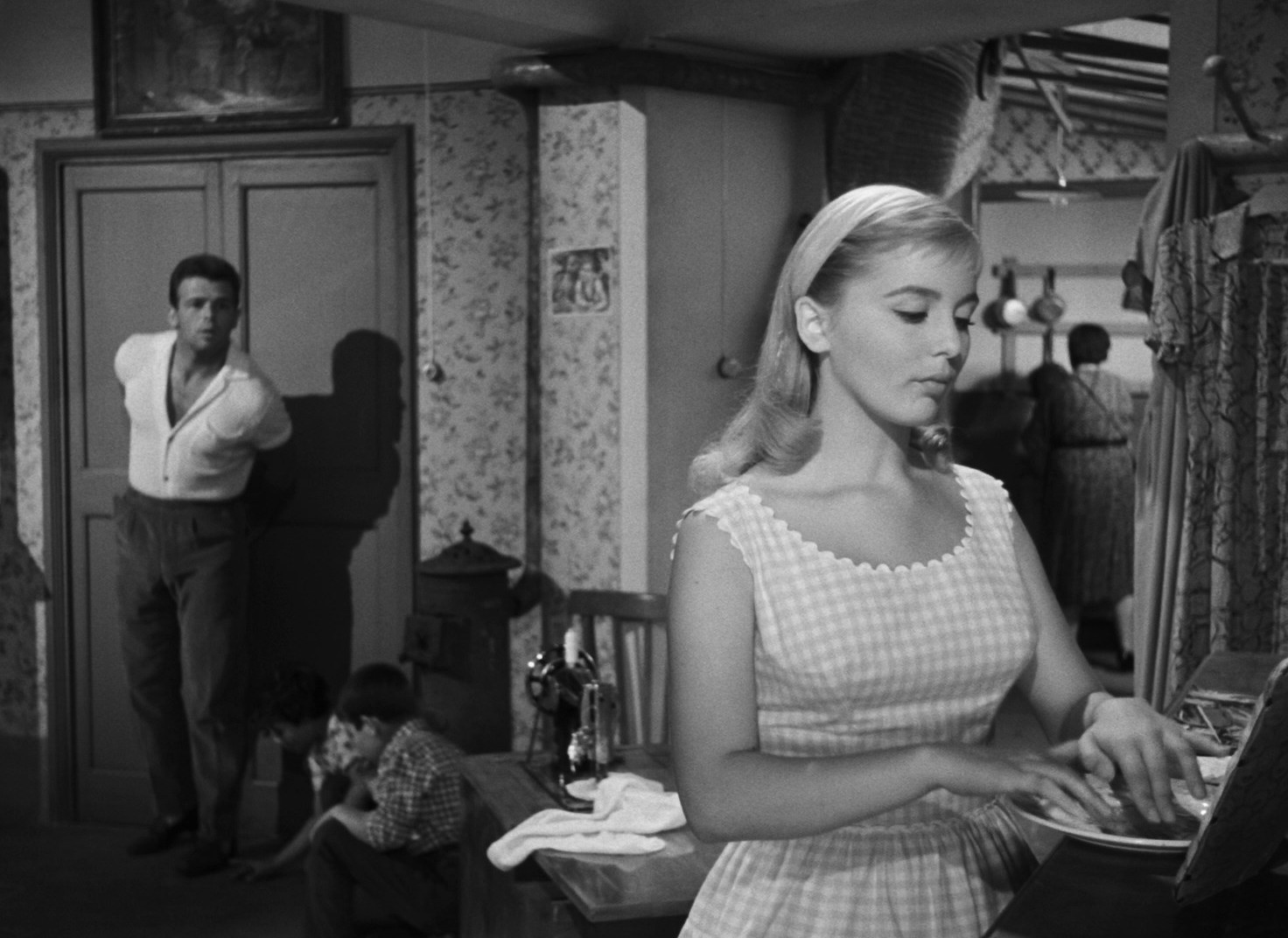 Belle ma povere (1957) —  shot,  lighting