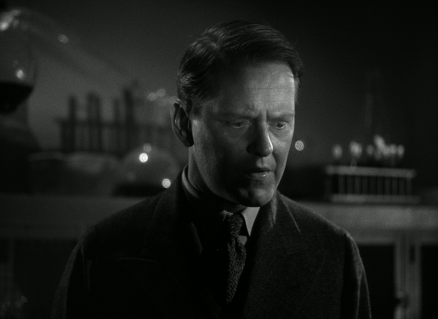 The Mad Doctor of Market Street (1942) —  shot,  lighting