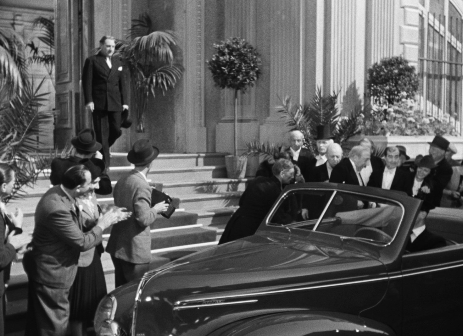 Ils étaient neuf célibataires (1939) —  shot,  lighting