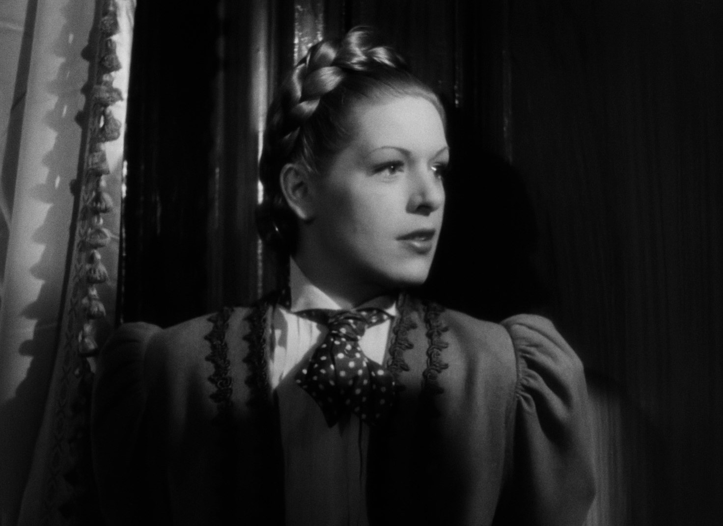 Douce (1943) —  shot,  lighting