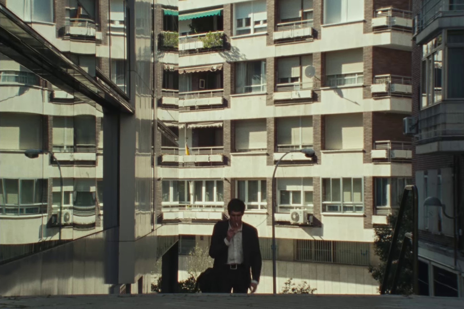 MENTIROSO (2024) —  shot,  lighting