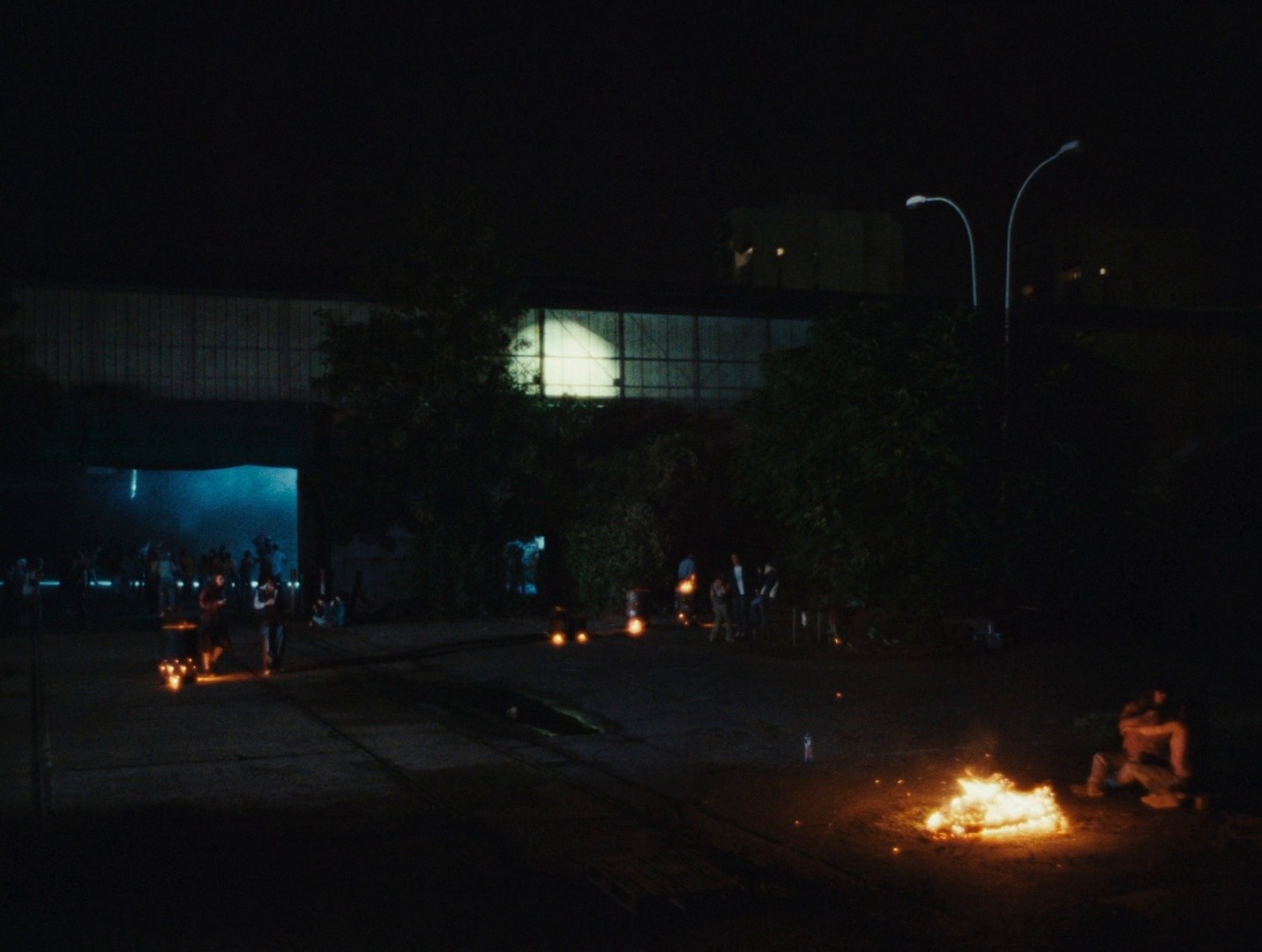 To Live, to Die, to Live Again (2024) —  shot,  lighting