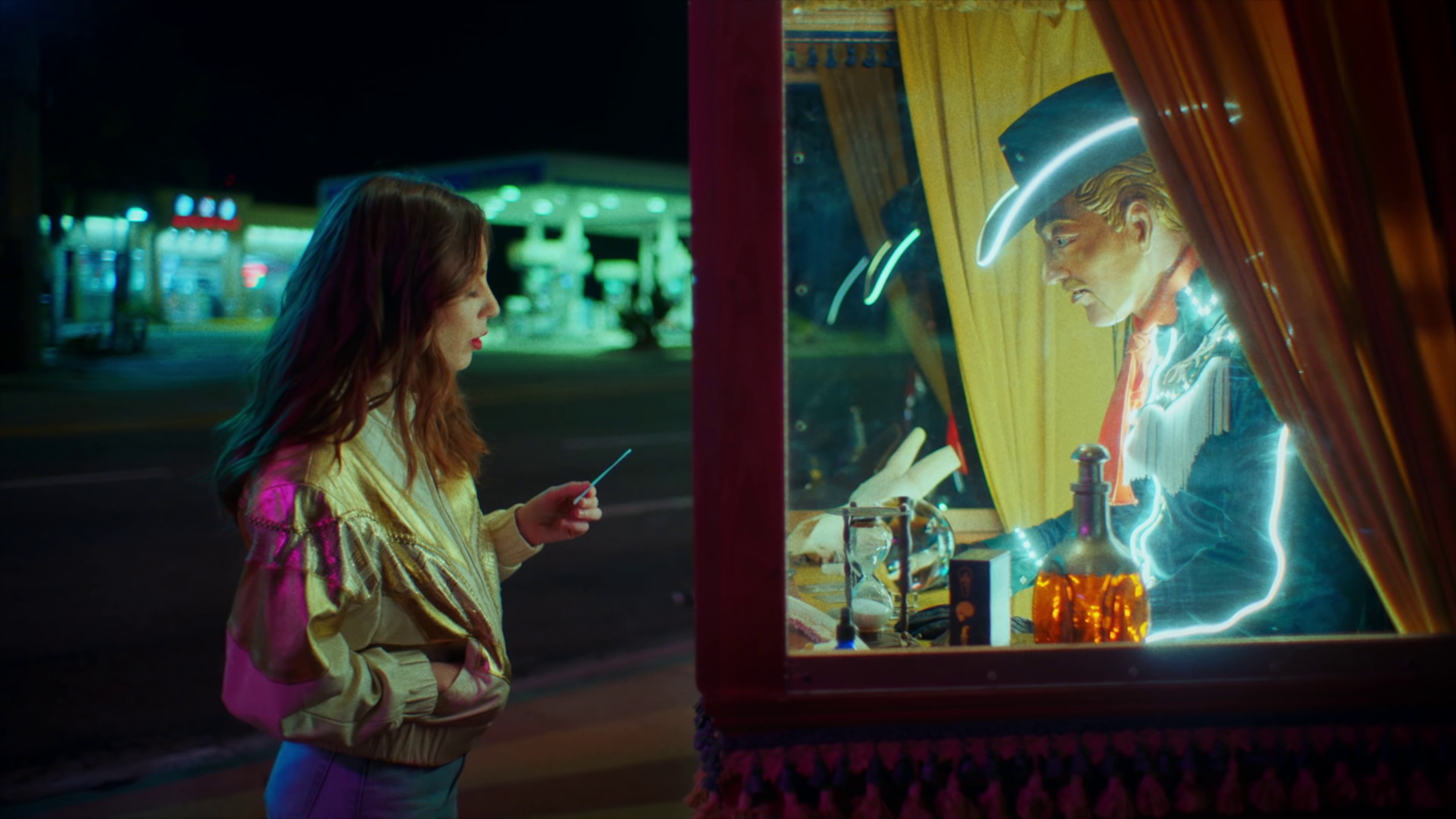 Tout savoir  (2022) —  shot,  lighting