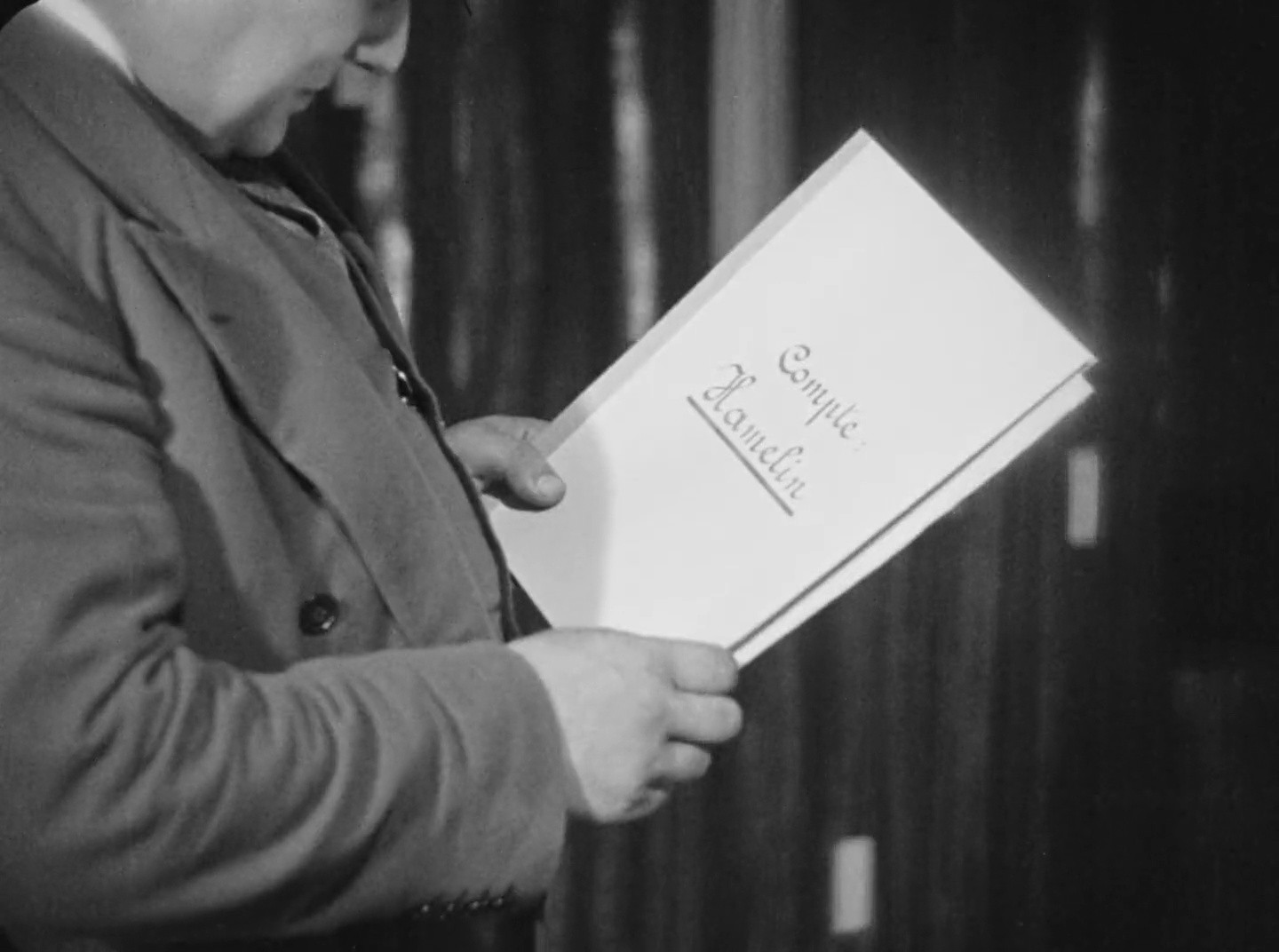 L'Argent (1928) —  shot,  lighting