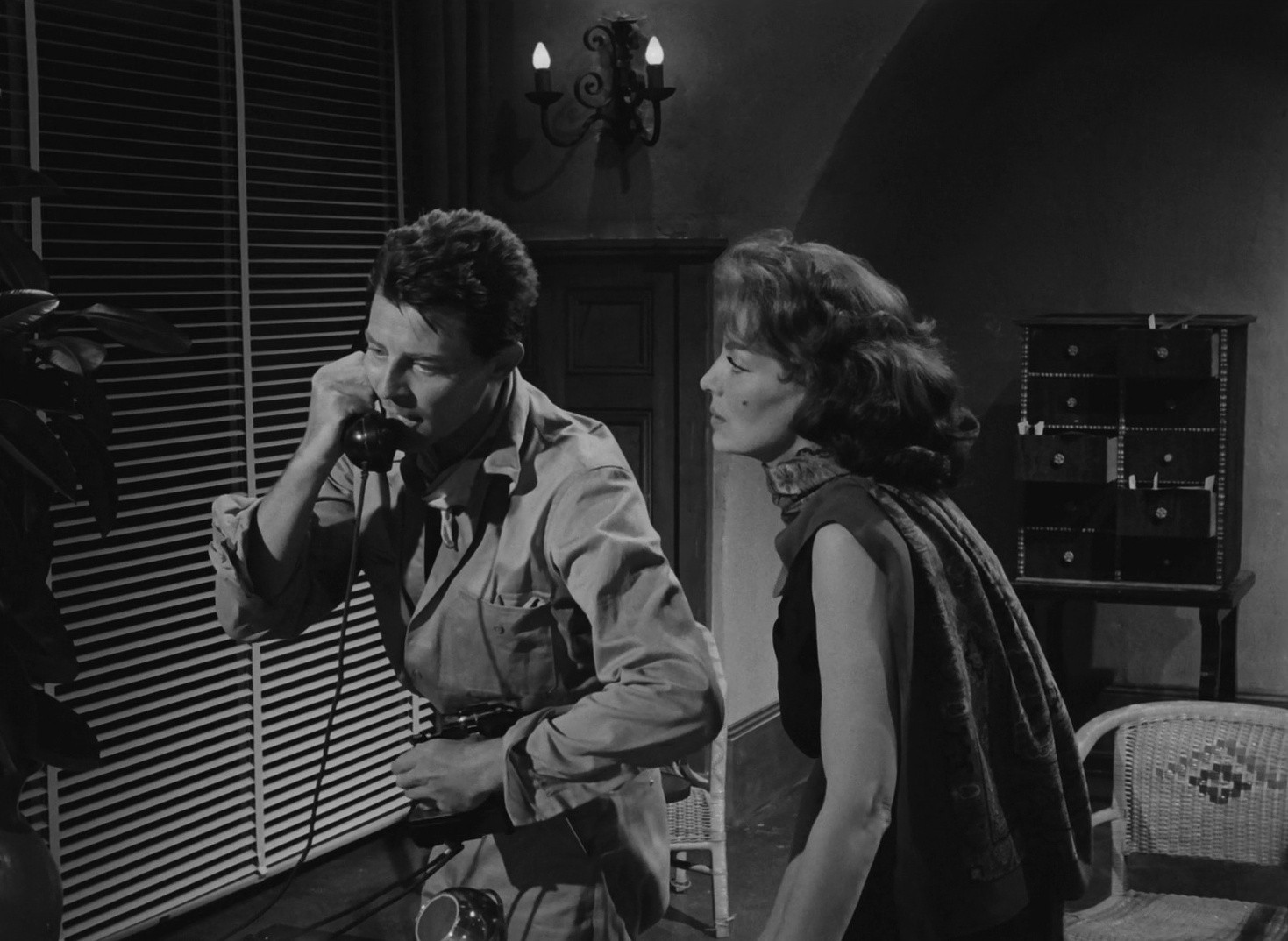 Fever Mounts at El Pao (1959) —  shot,  lighting