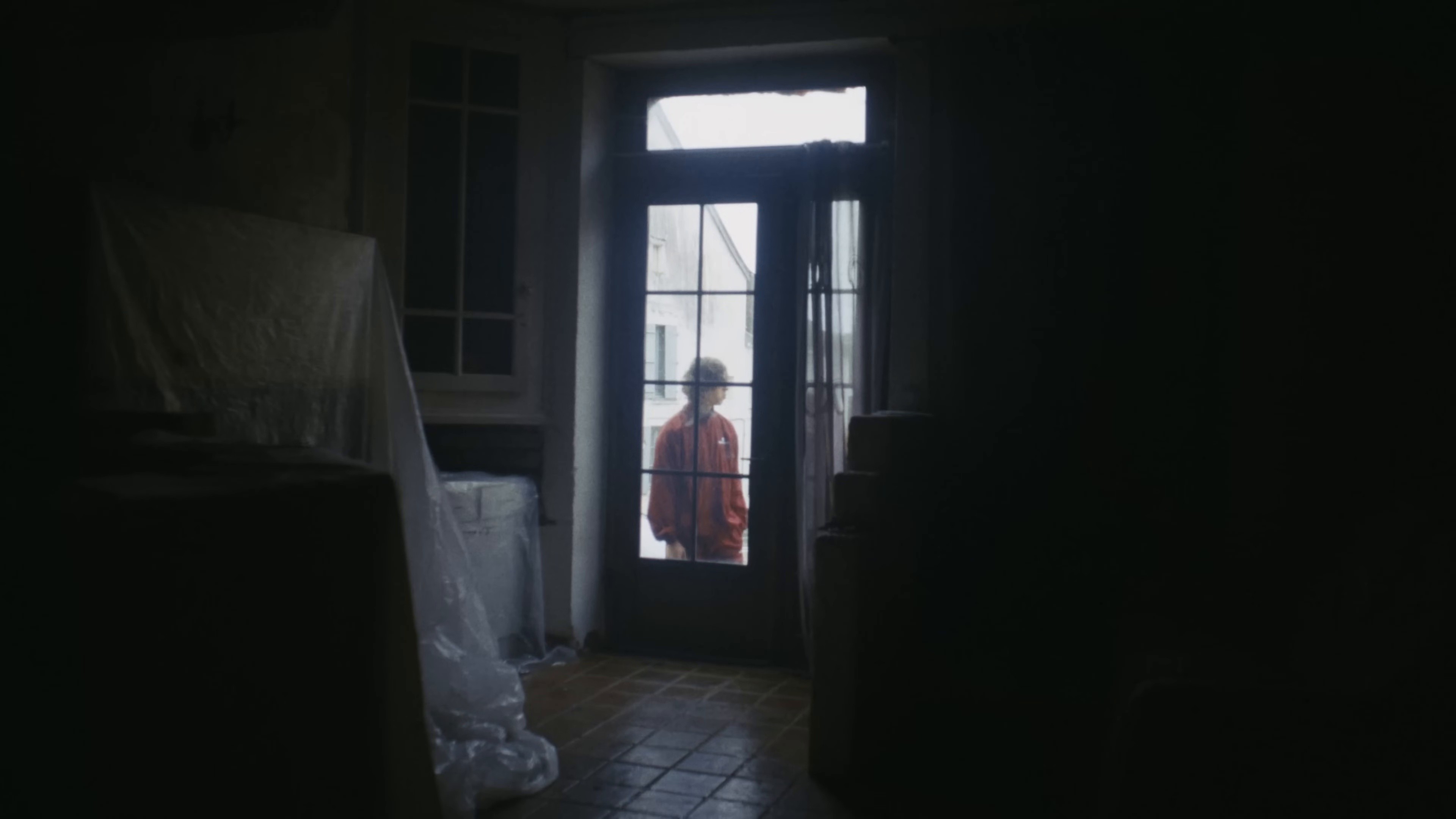 Cette chanson sur laquelle tu danses (2025) —  shot,  lighting