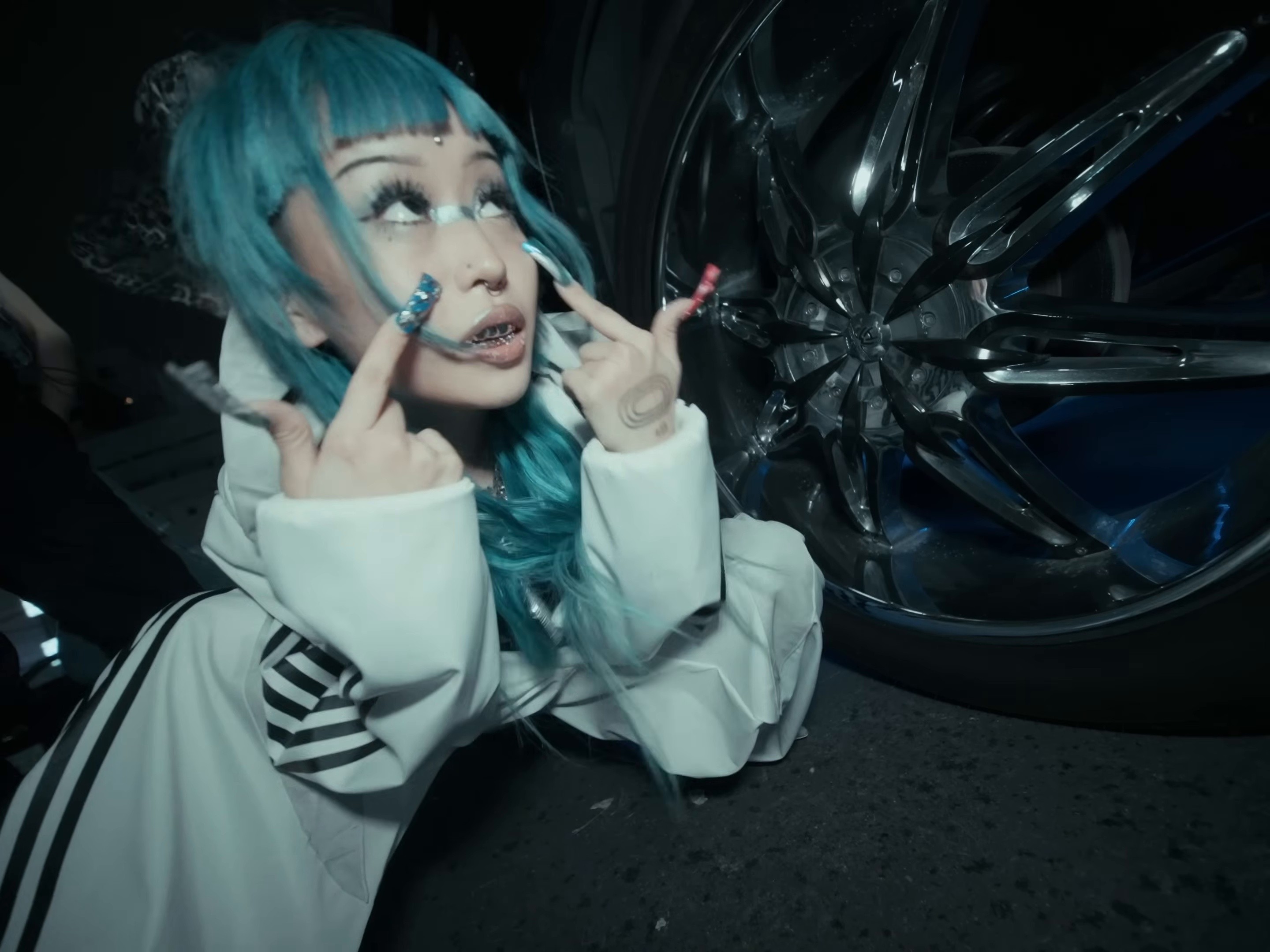 SIDE EYE (2025) —  shot,  lighting