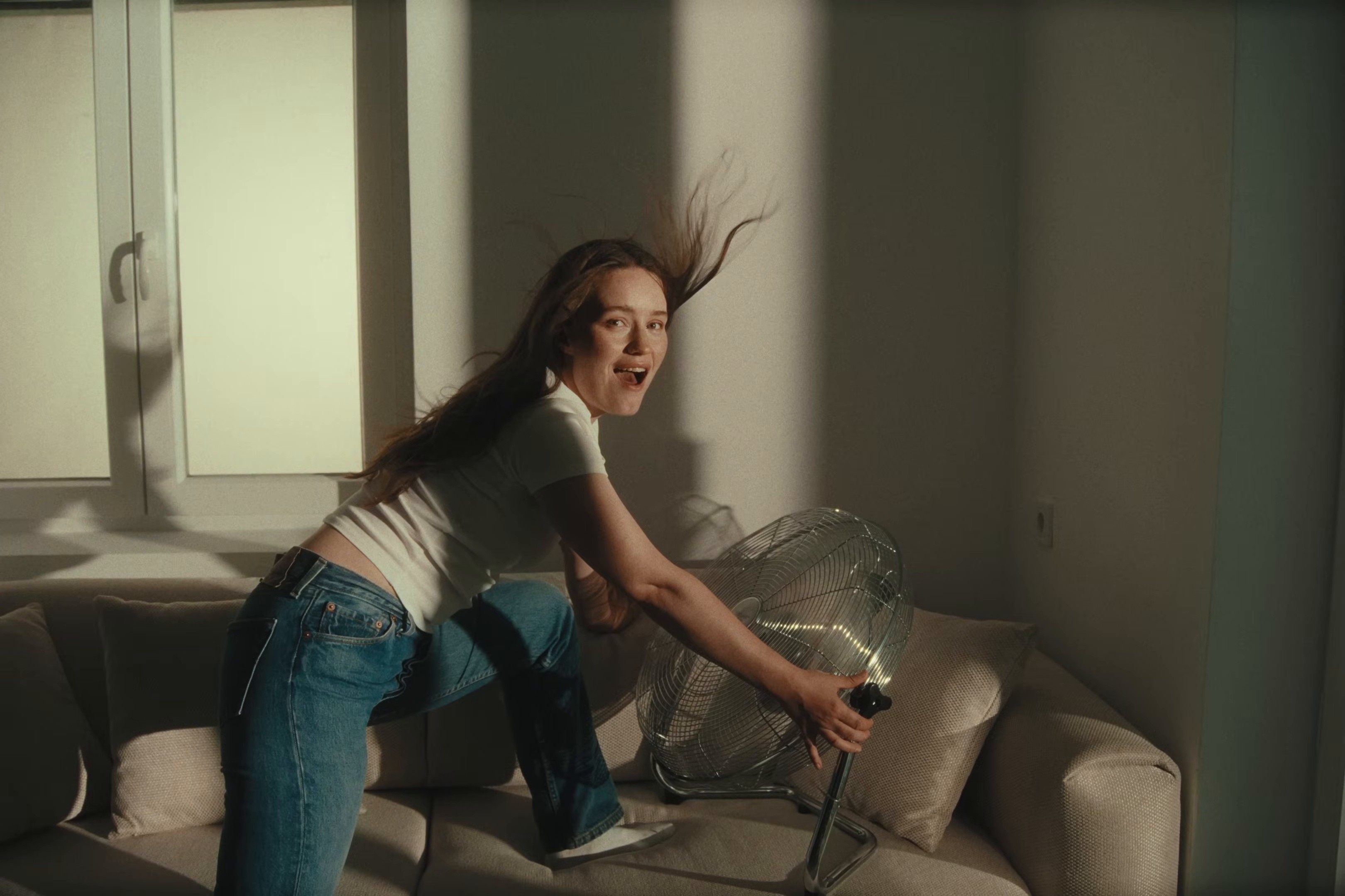 Jellyfish (2025) —  shot,  lighting