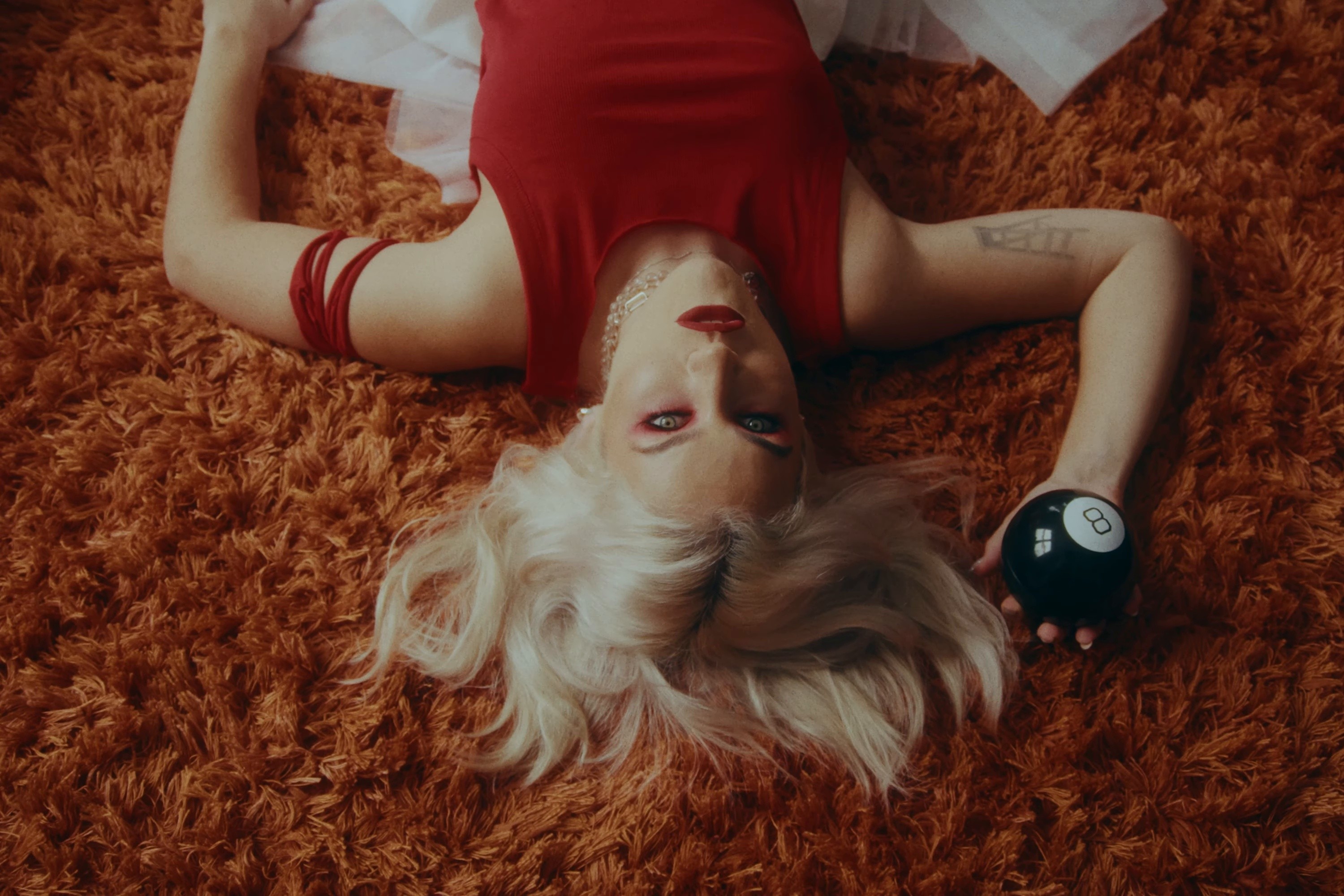 That's Life, Baby! (2025) —  shot,  lighting