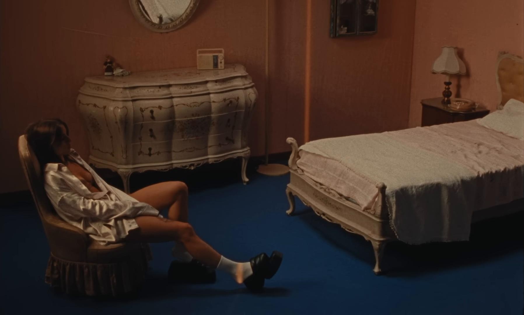 Per due come noi (2024) —  shot,  lighting