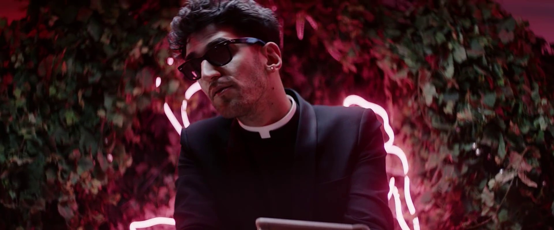 Jealous (I Ain't With It)  (2014) —  shot,  lighting