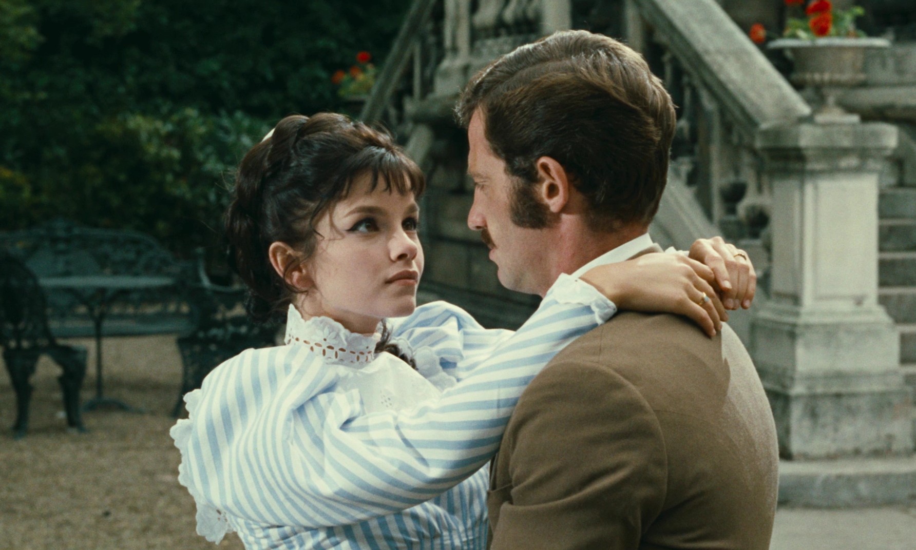 The Thief of Paris (1967) —  shot,  lighting