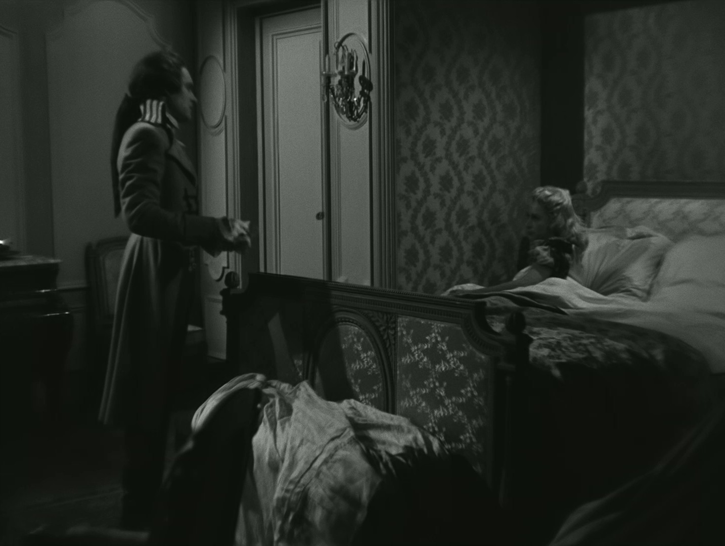 Dear Caroline (1951) —  shot,  lighting