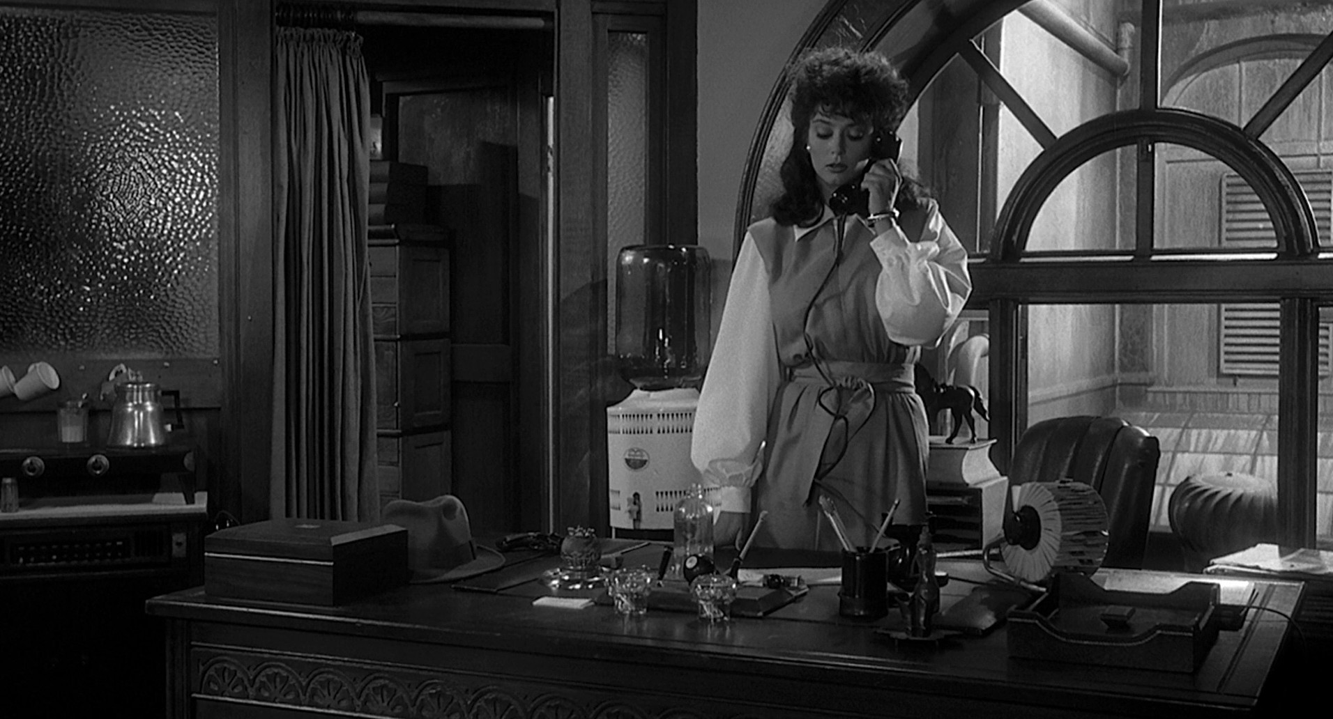 Dead Men Don't Wear Plaid (1982) —  shot,  lighting