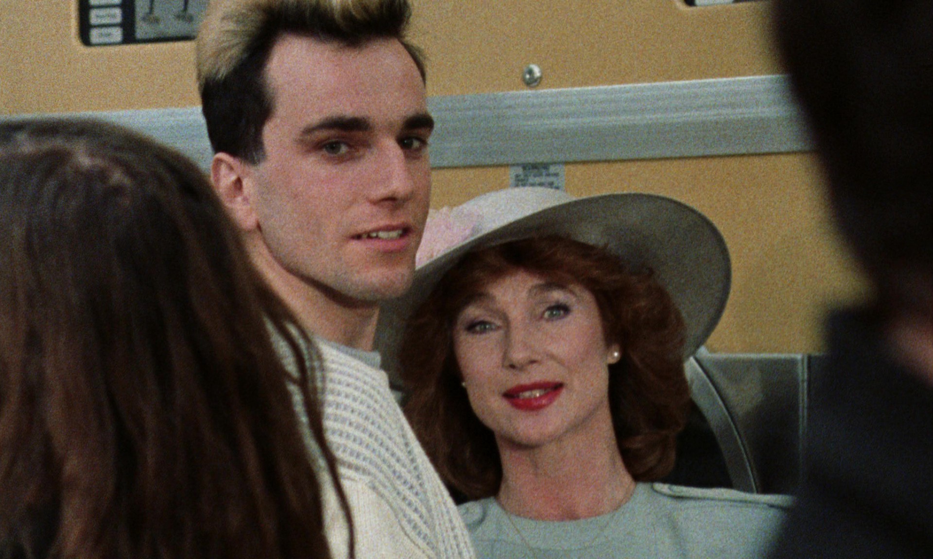 My Beautiful Laundrette (1985) —  shot,  lighting