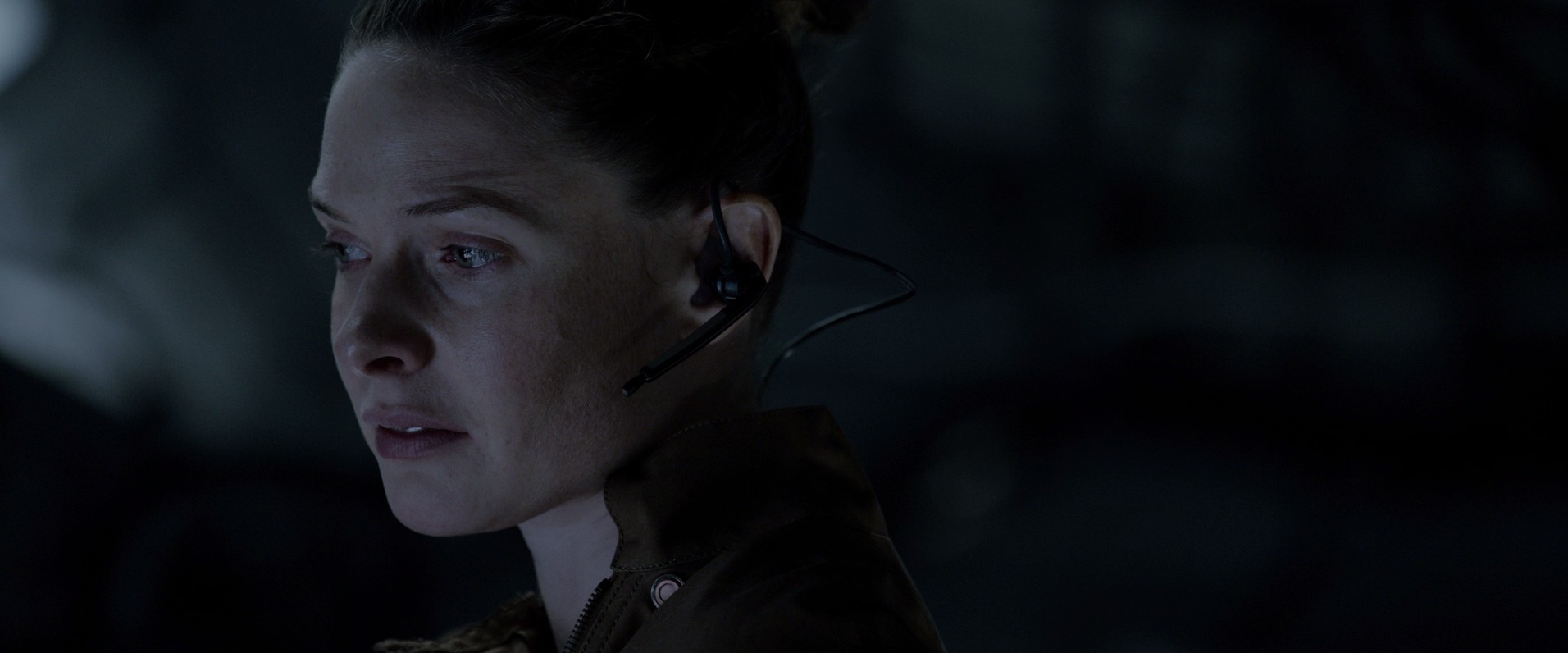 Life (2017) —  shot,  lighting