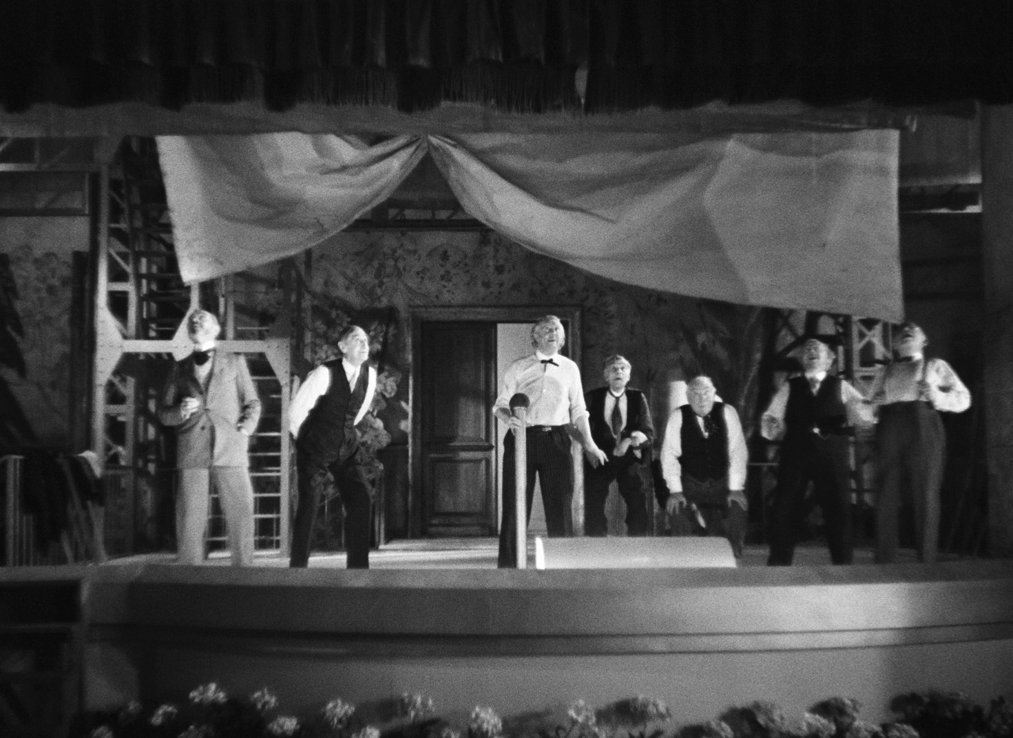 La fin du jour (1939) —  shot,  lighting