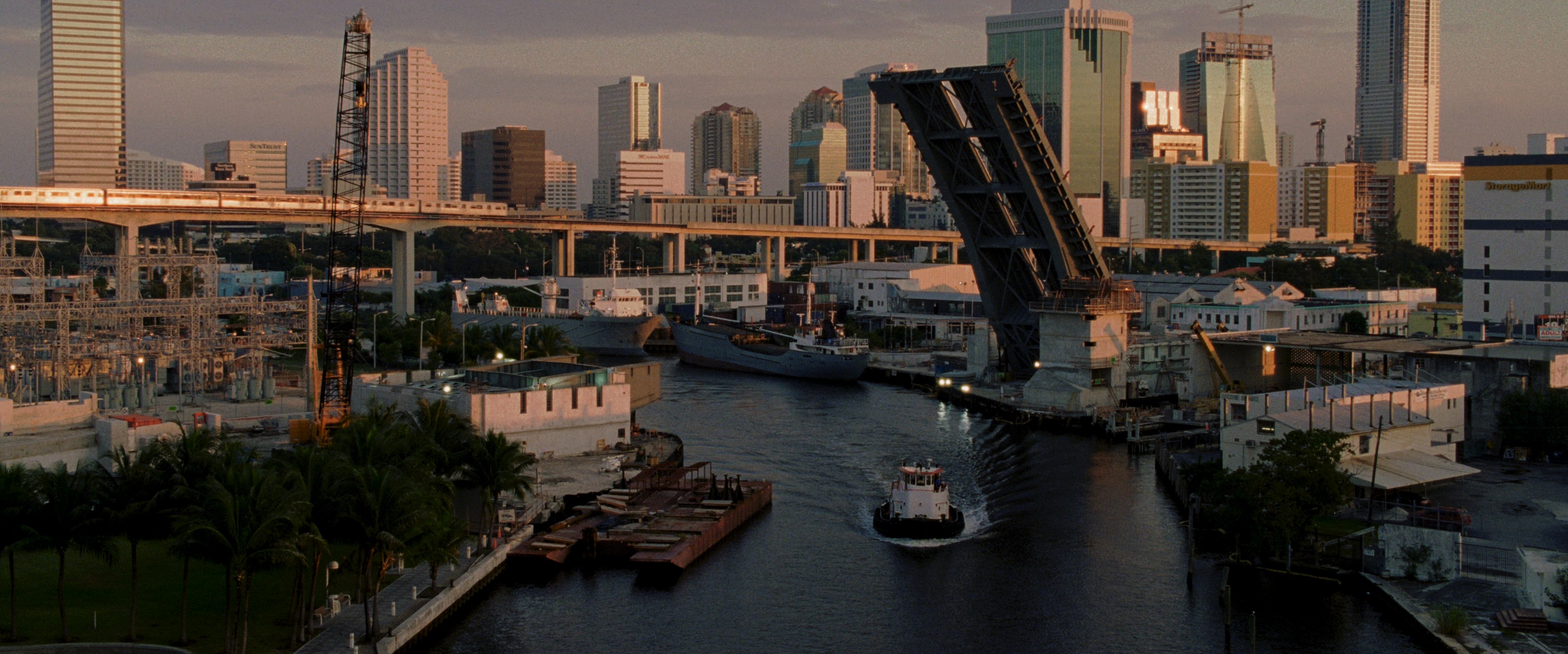 Bad Boys II (2003) —  shot,  lighting