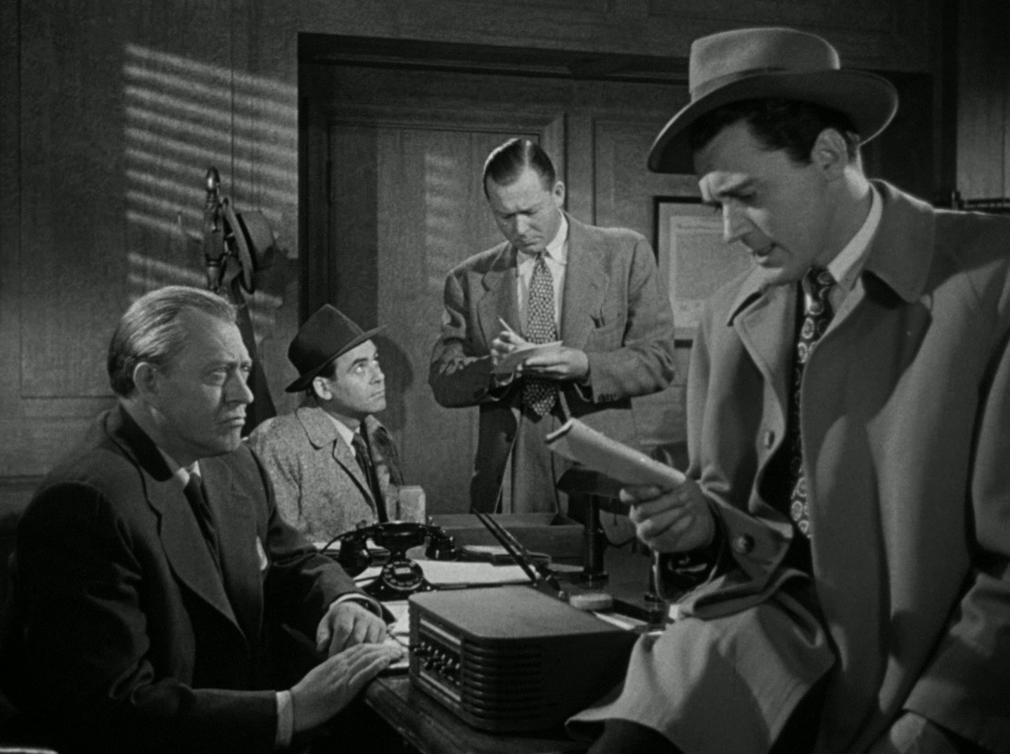 The Killer That Stalked New York (1950) —  shot,  lighting