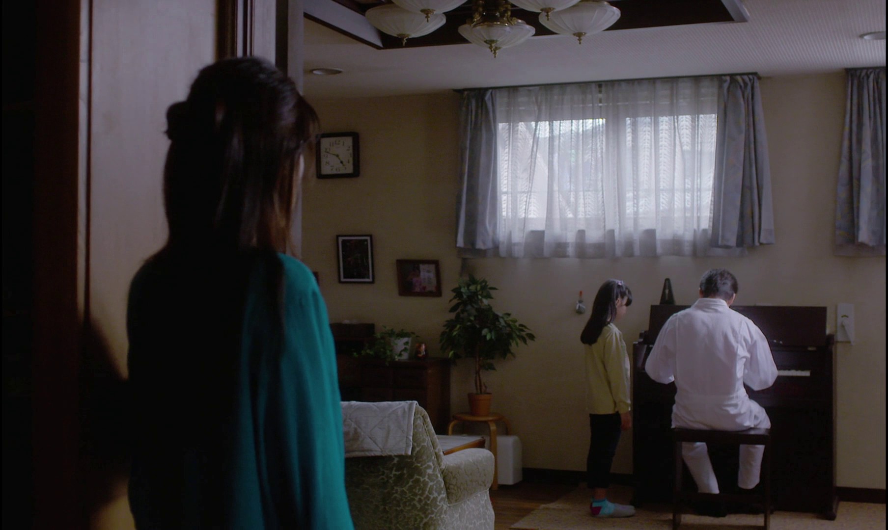 Harmonium (2016) —  shot,  lighting