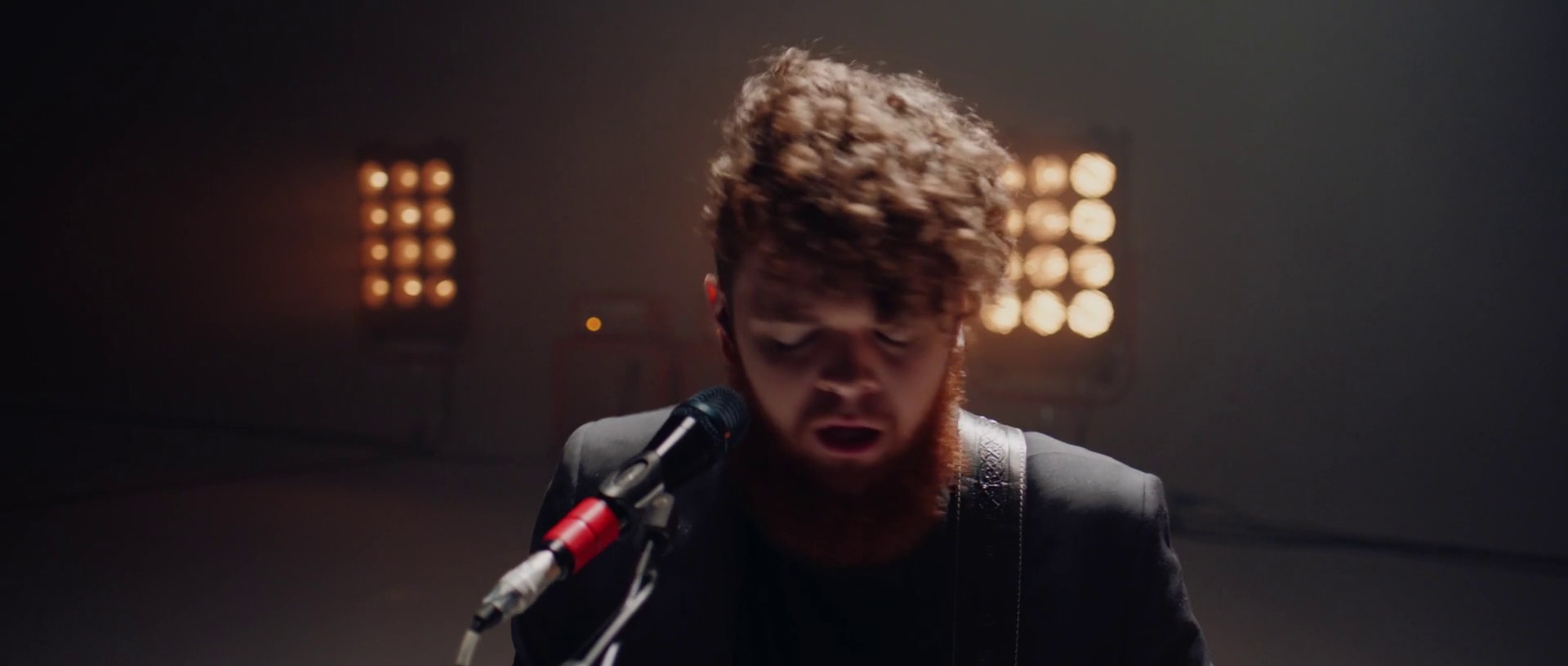 Surprise Yourself (2016) —  shot,  lighting