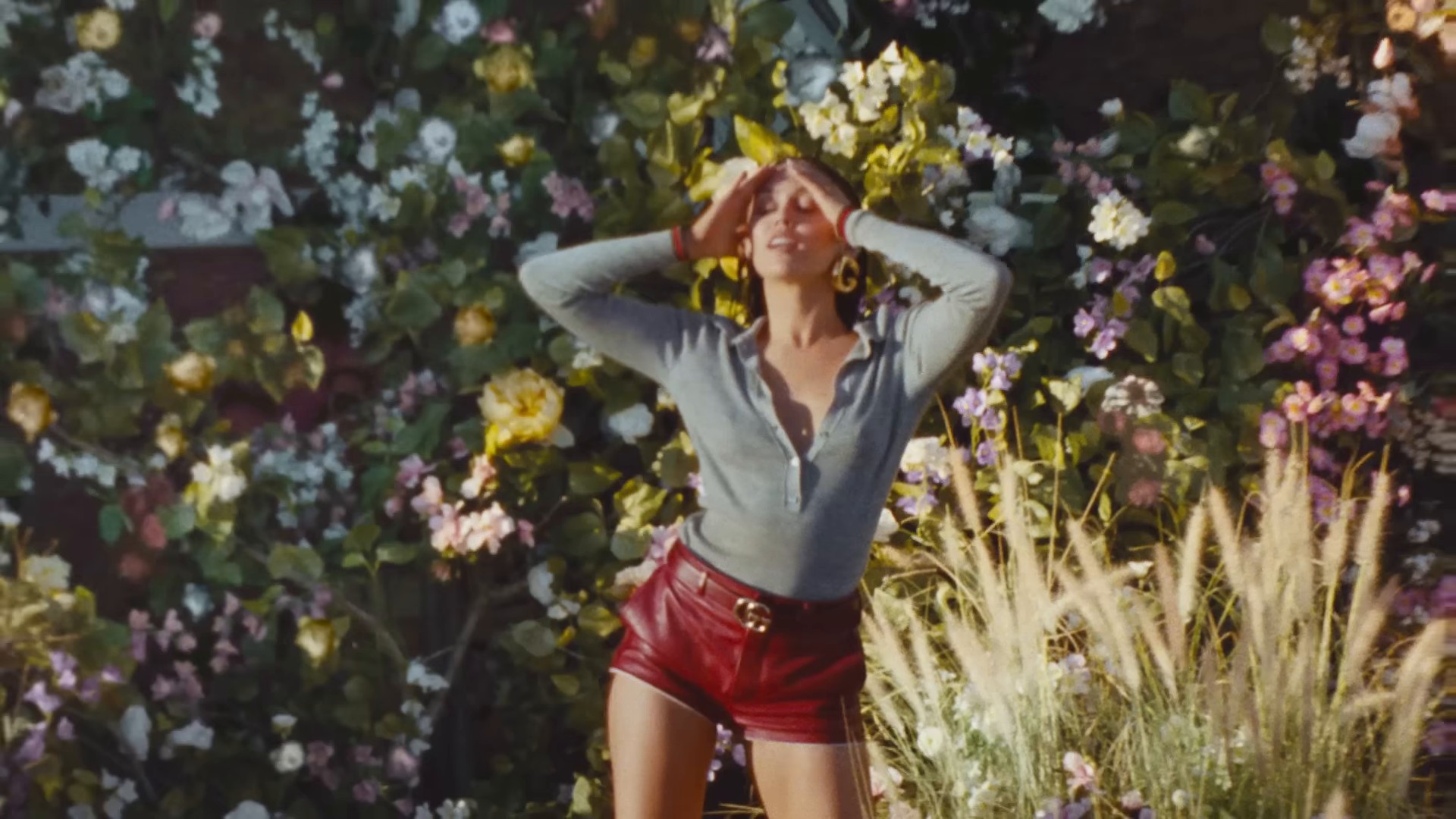 Miley Cyrus for Gucci Flora (2024) —  shot,  lighting