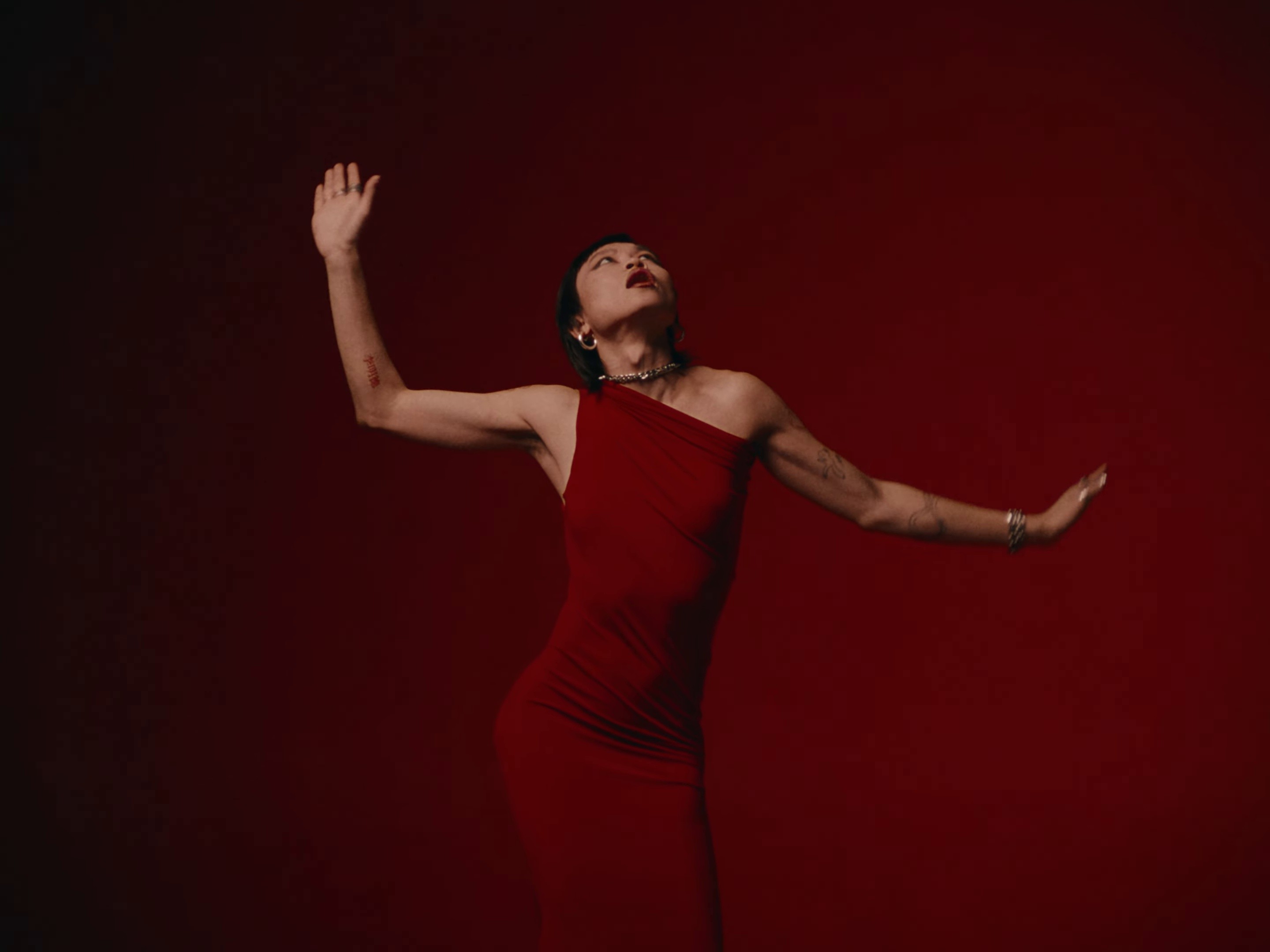 no good (2025) —  shot,  lighting