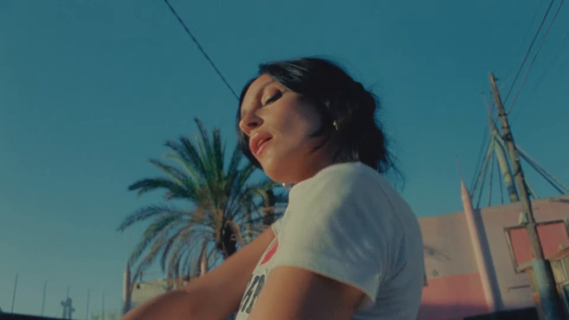 Quereles (2024) —  shot,  lighting