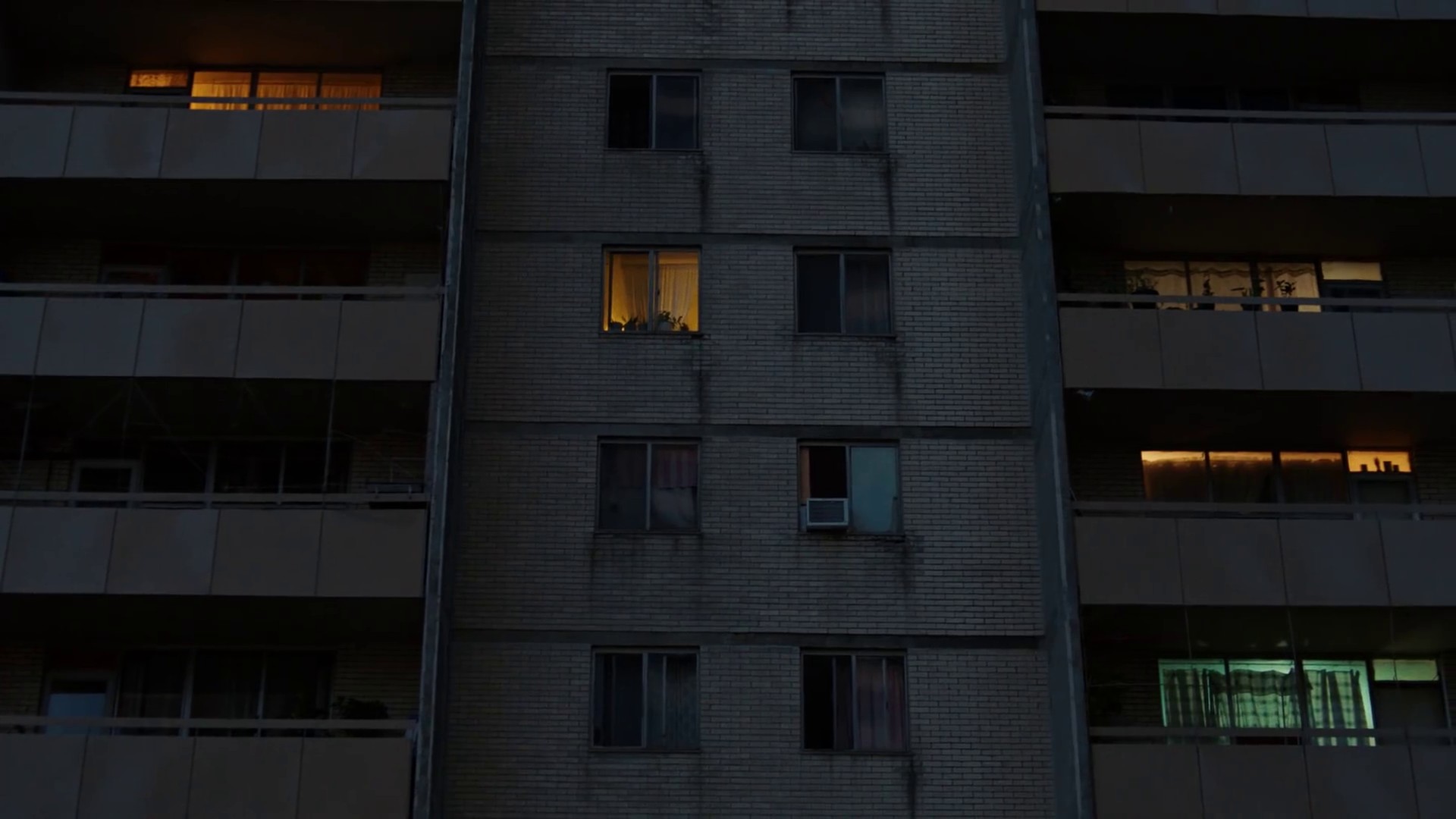 Air Forces (2020) —  shot,  lighting