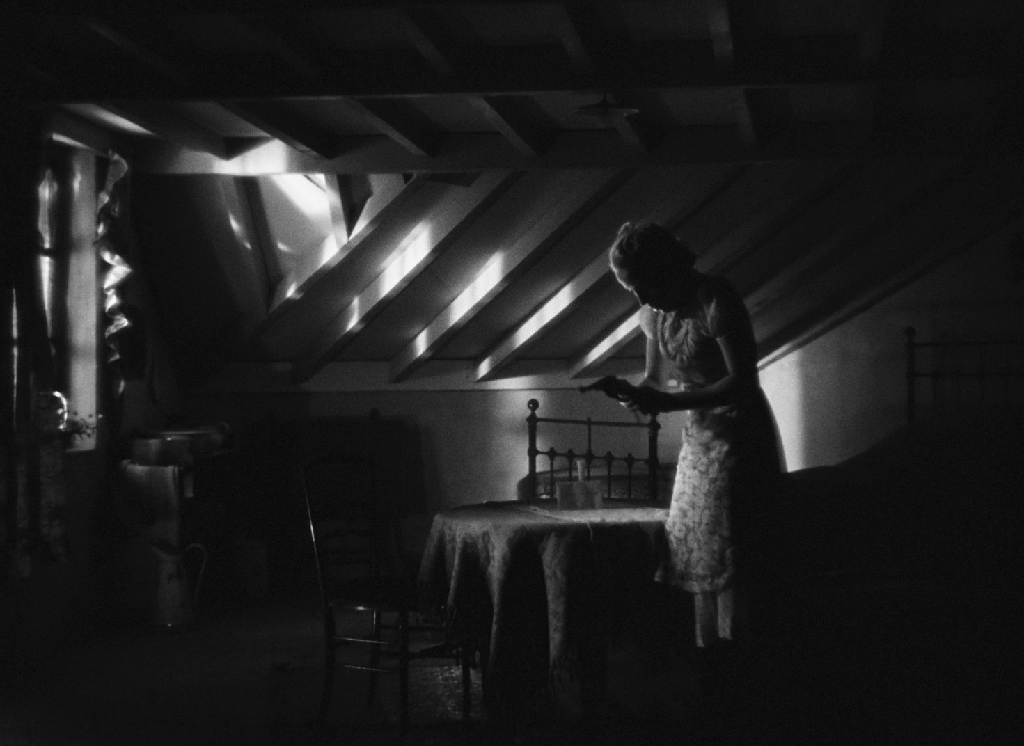 La fin du jour (1939) —  shot,  lighting