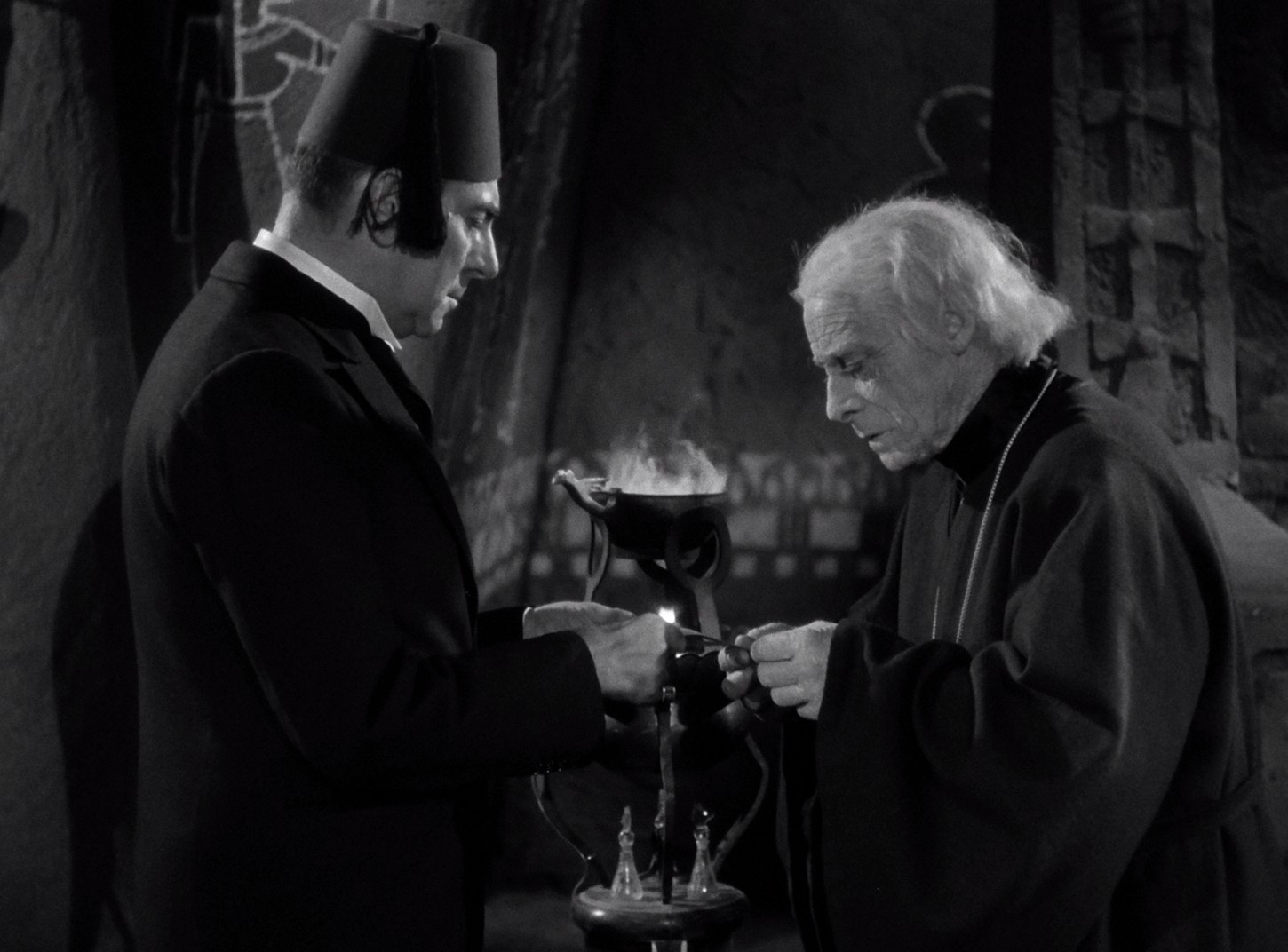 The Mummy's Hand (1940) —  shot,  lighting