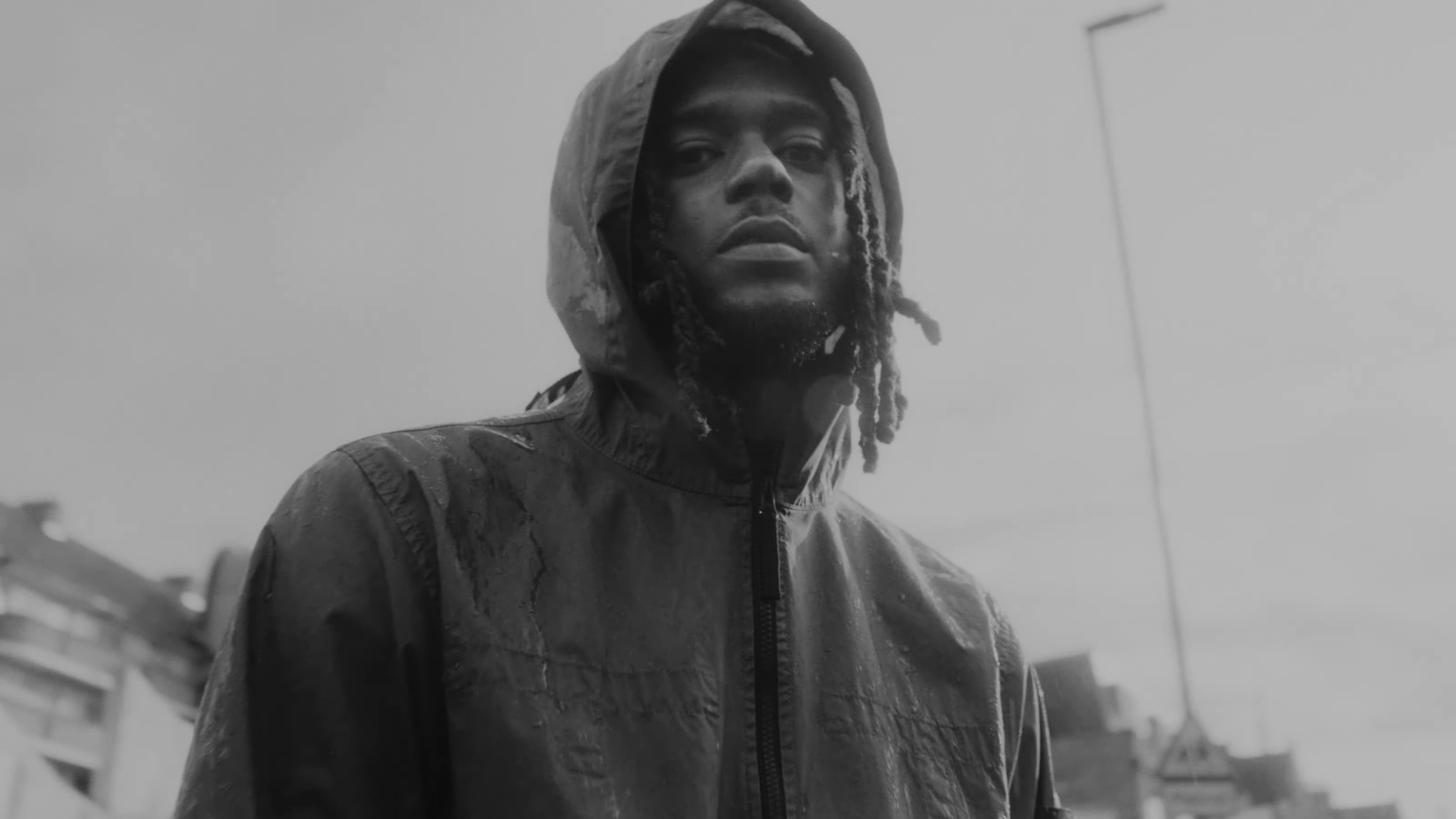 Mains (2023) —  shot,  lighting