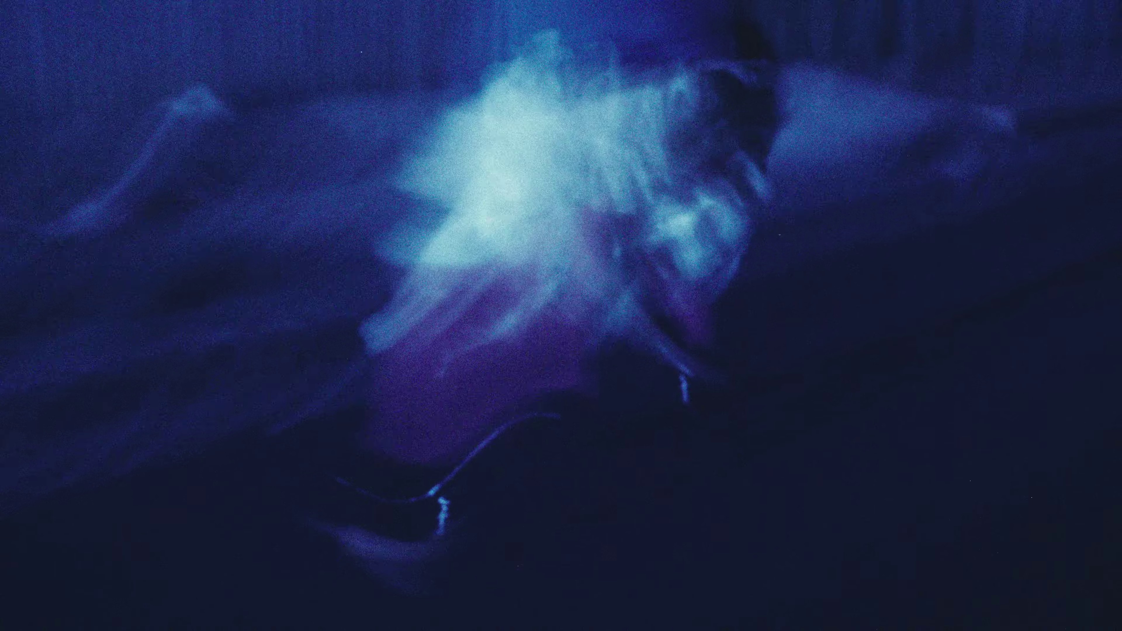 Runner (2024) —  shot,  lighting