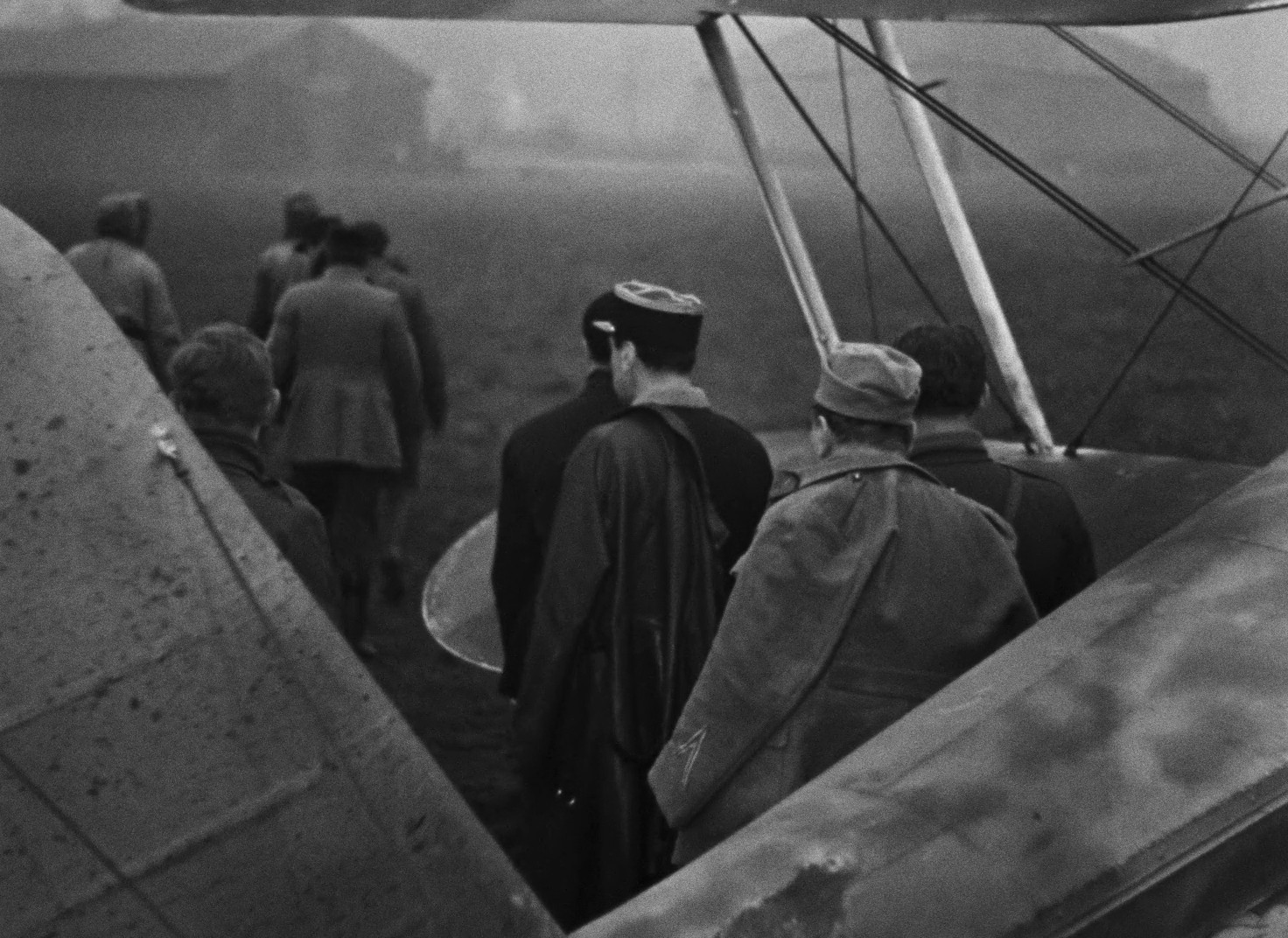 Flight Into Darkness (1935) —  shot,  lighting