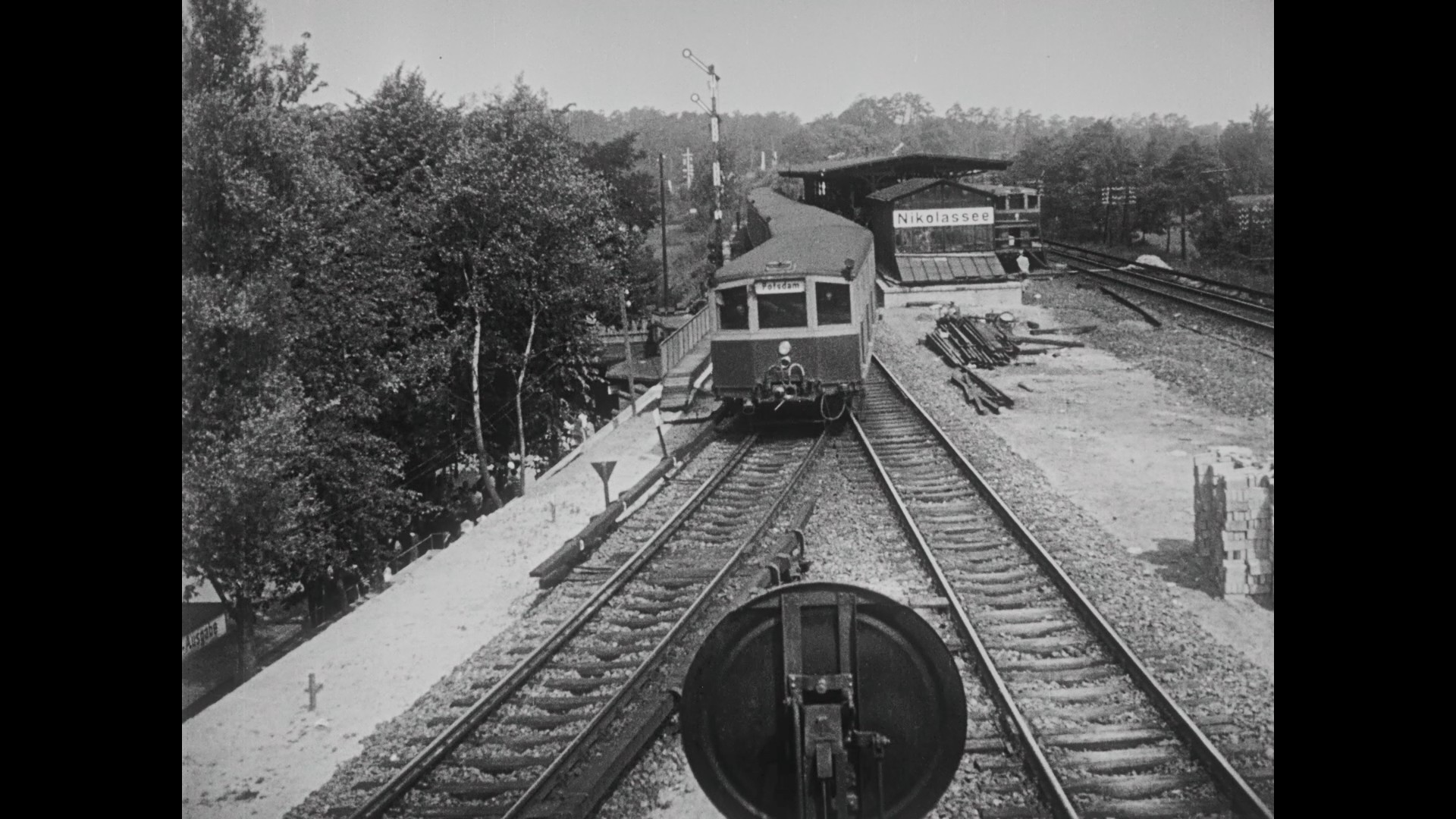 People on Sunday (1930) —  shot,  lighting