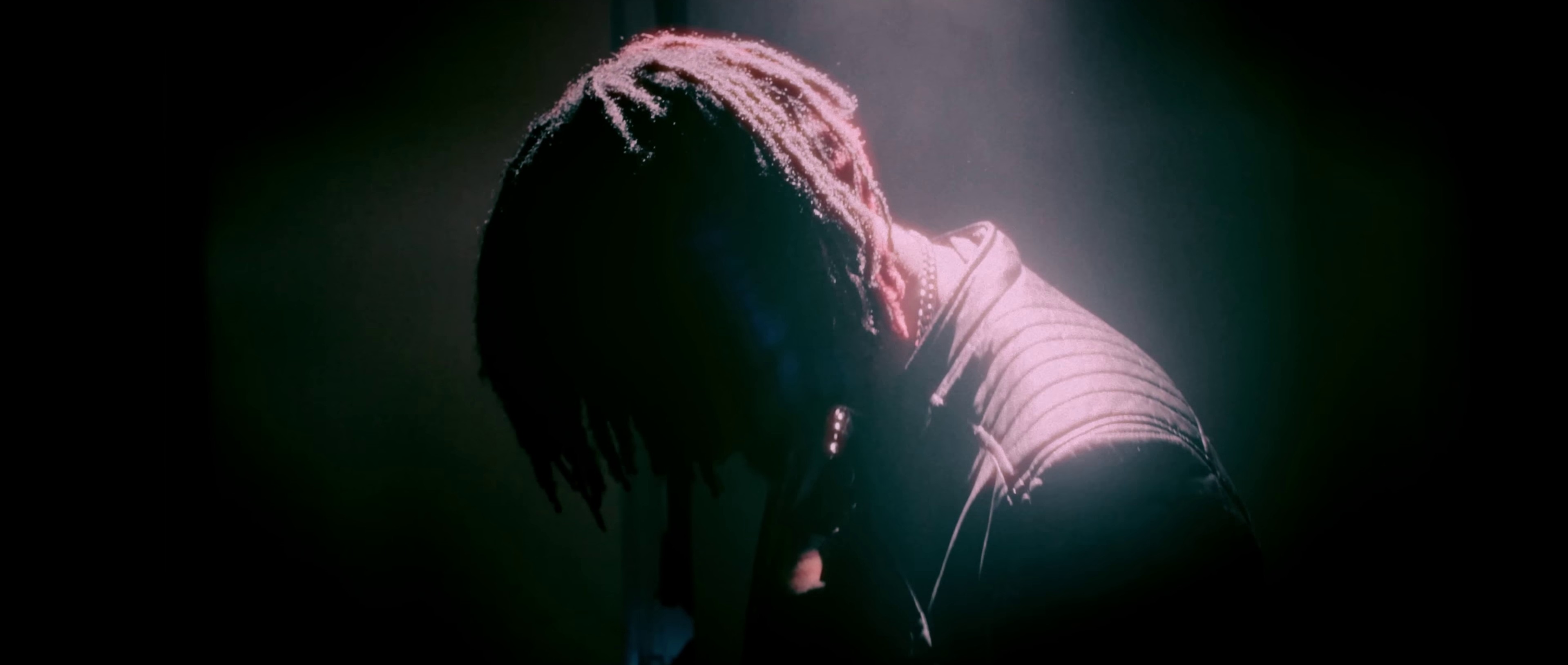 Solo  (2022) —  shot,  lighting