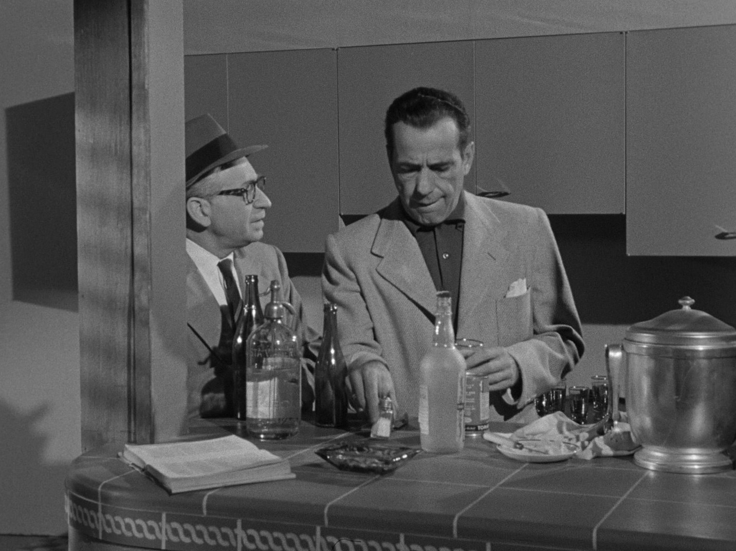 In a Lonely Place (1950) —  shot,  lighting