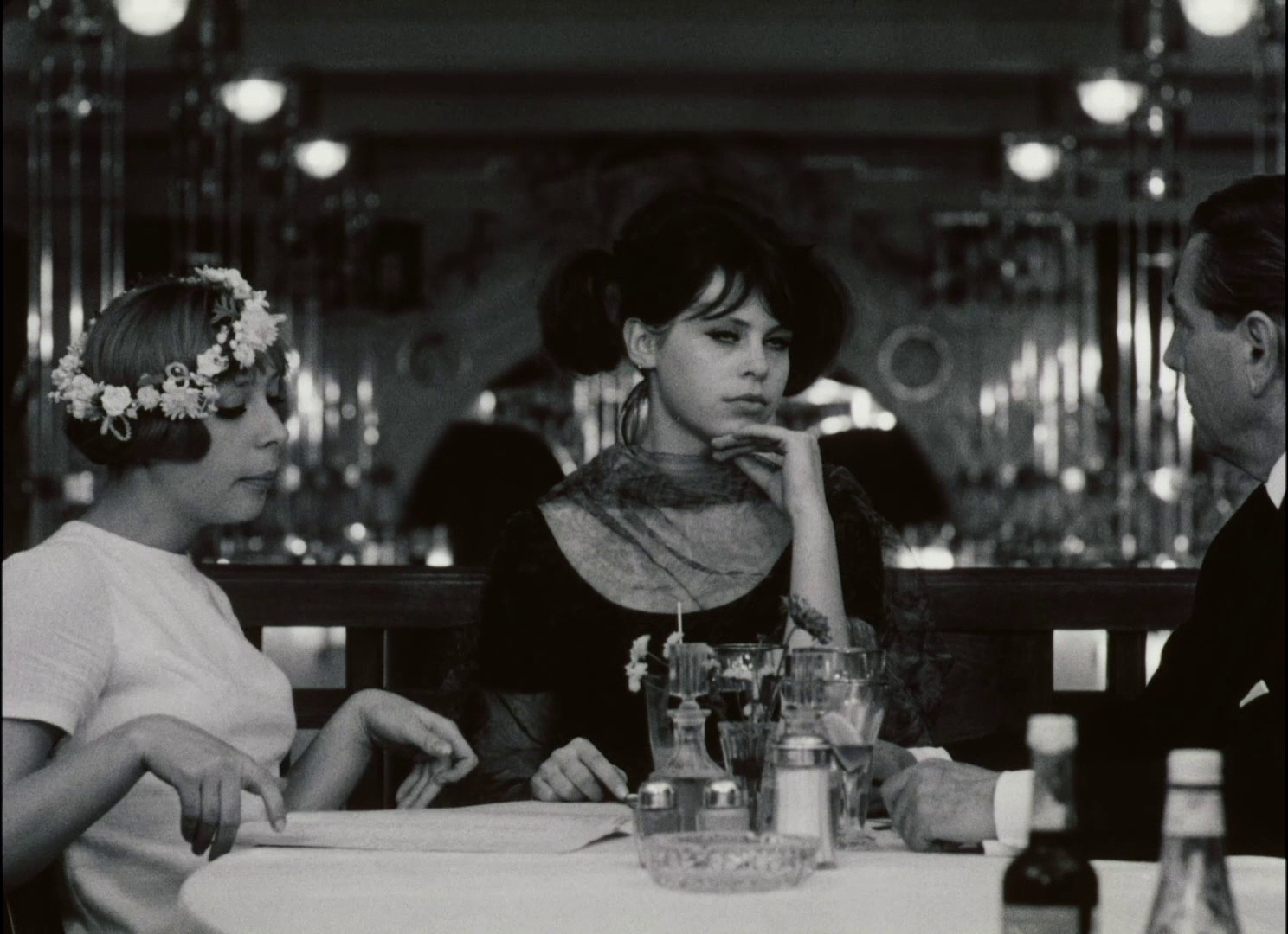 Daisies (1966) —  shot,  lighting