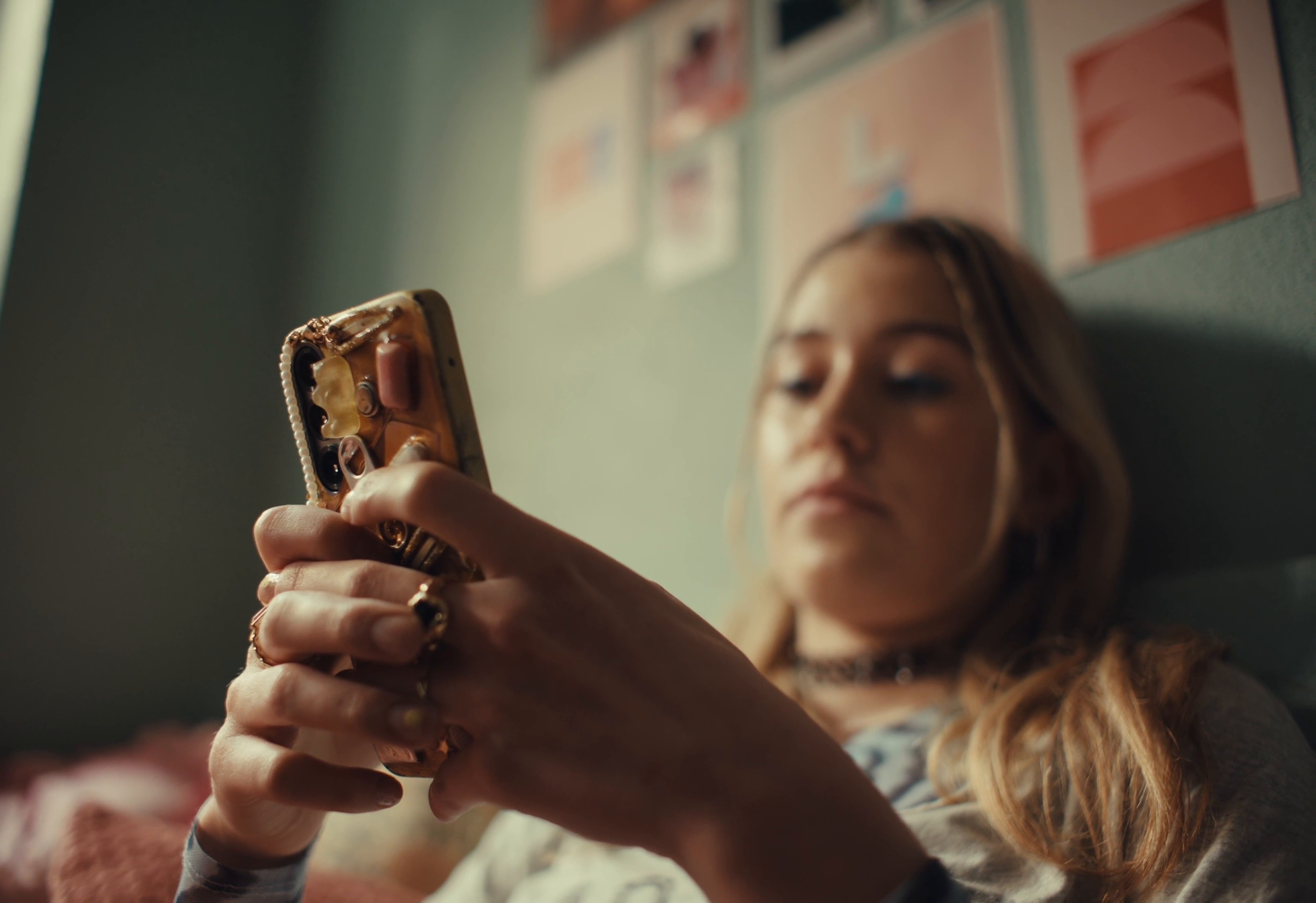 Call Me - Lonely Generation (2025) —  shot,  lighting
