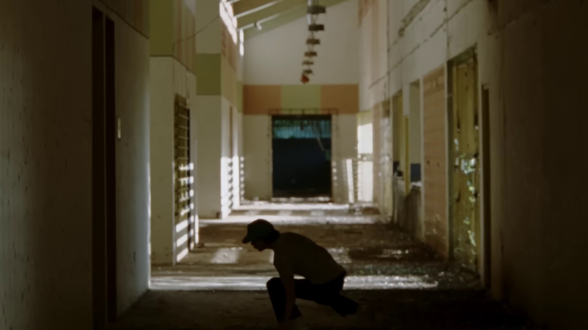 HOLIDAY (2022) —  shot,  lighting