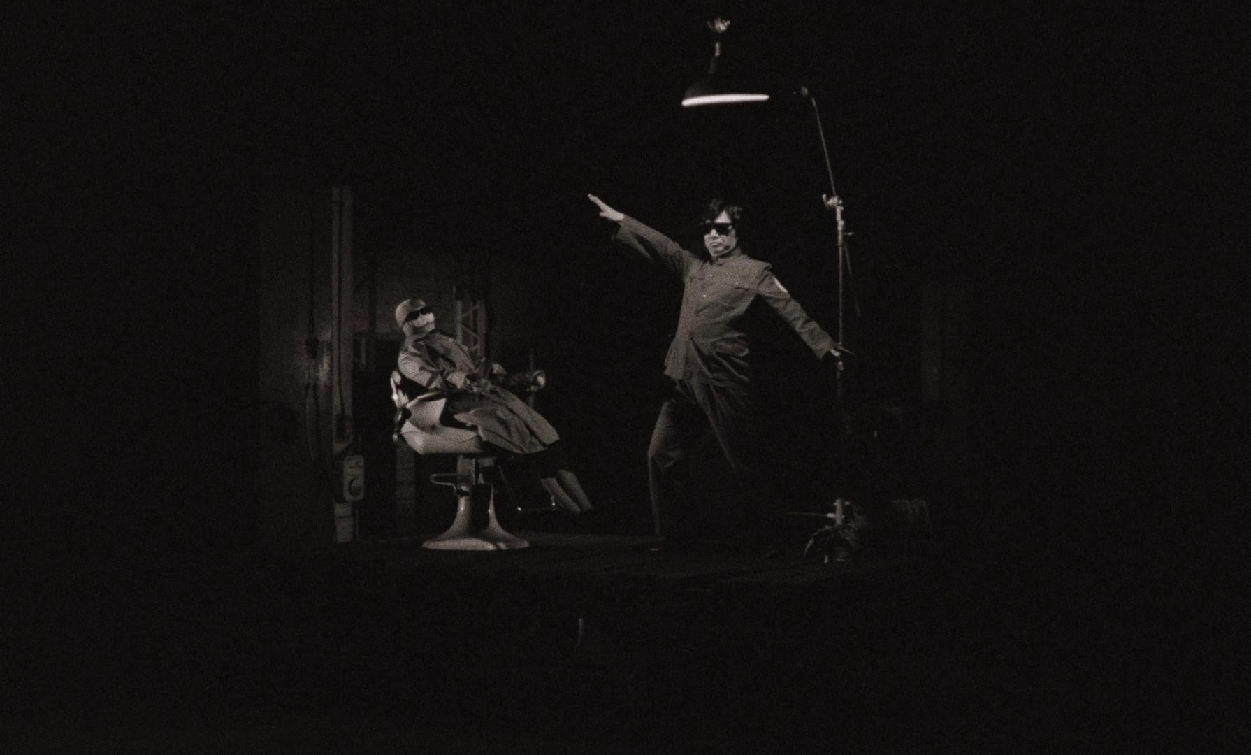 The Red Spectacles (1987) —  shot,  lighting