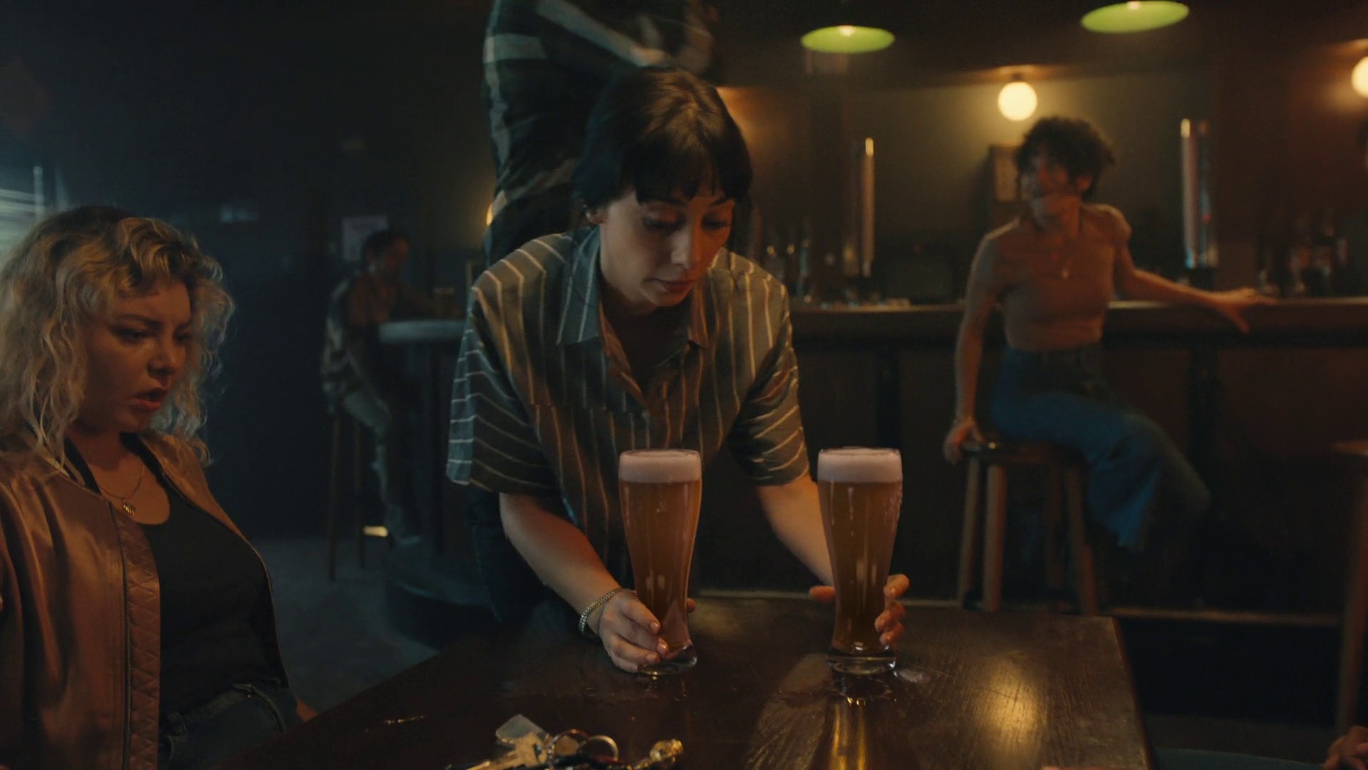 Blue Moon - Beer the Bar Brighter (2024) —  shot,  lighting