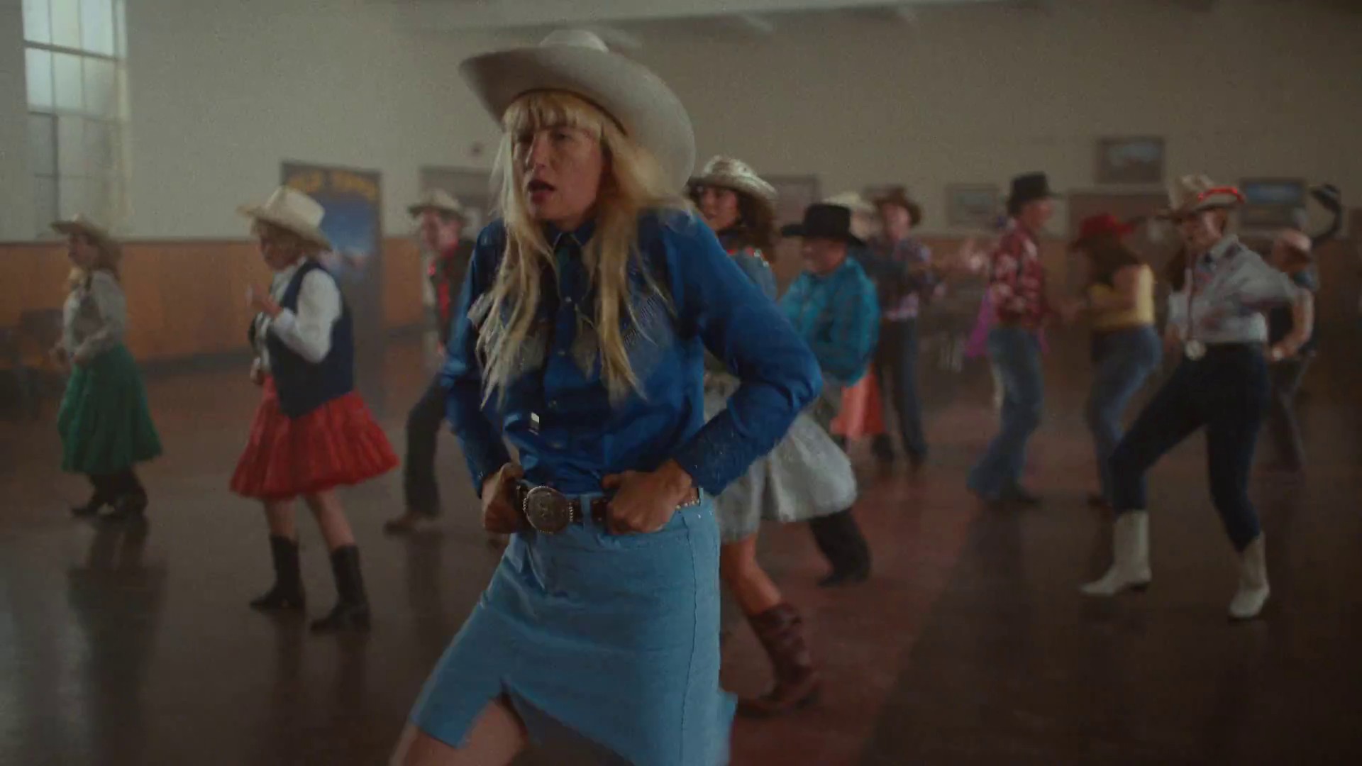 Old Town Road  (2019) —  shot,  lighting