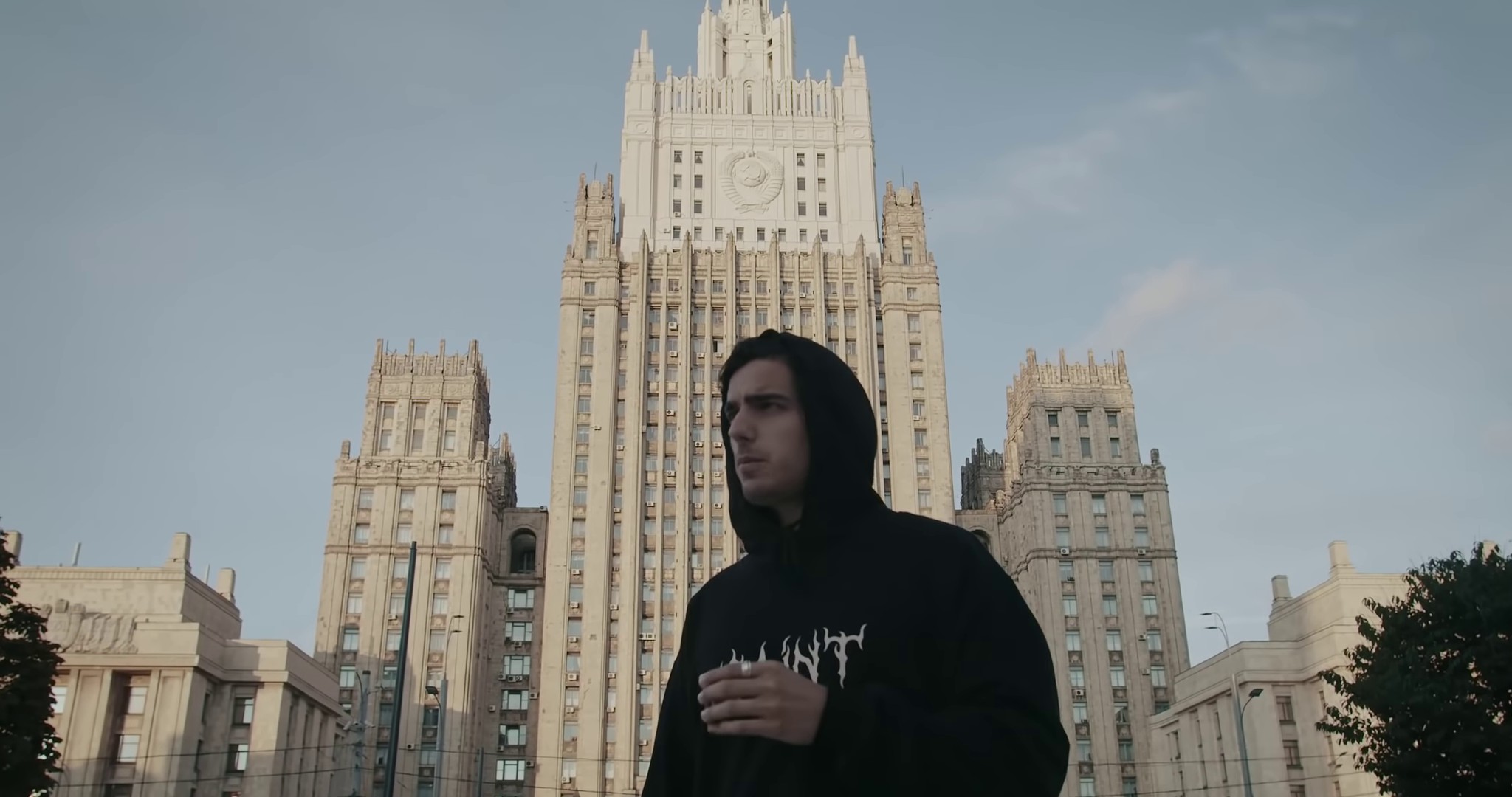 Uebok (Gotta Run)  (2020) —  shot,  lighting