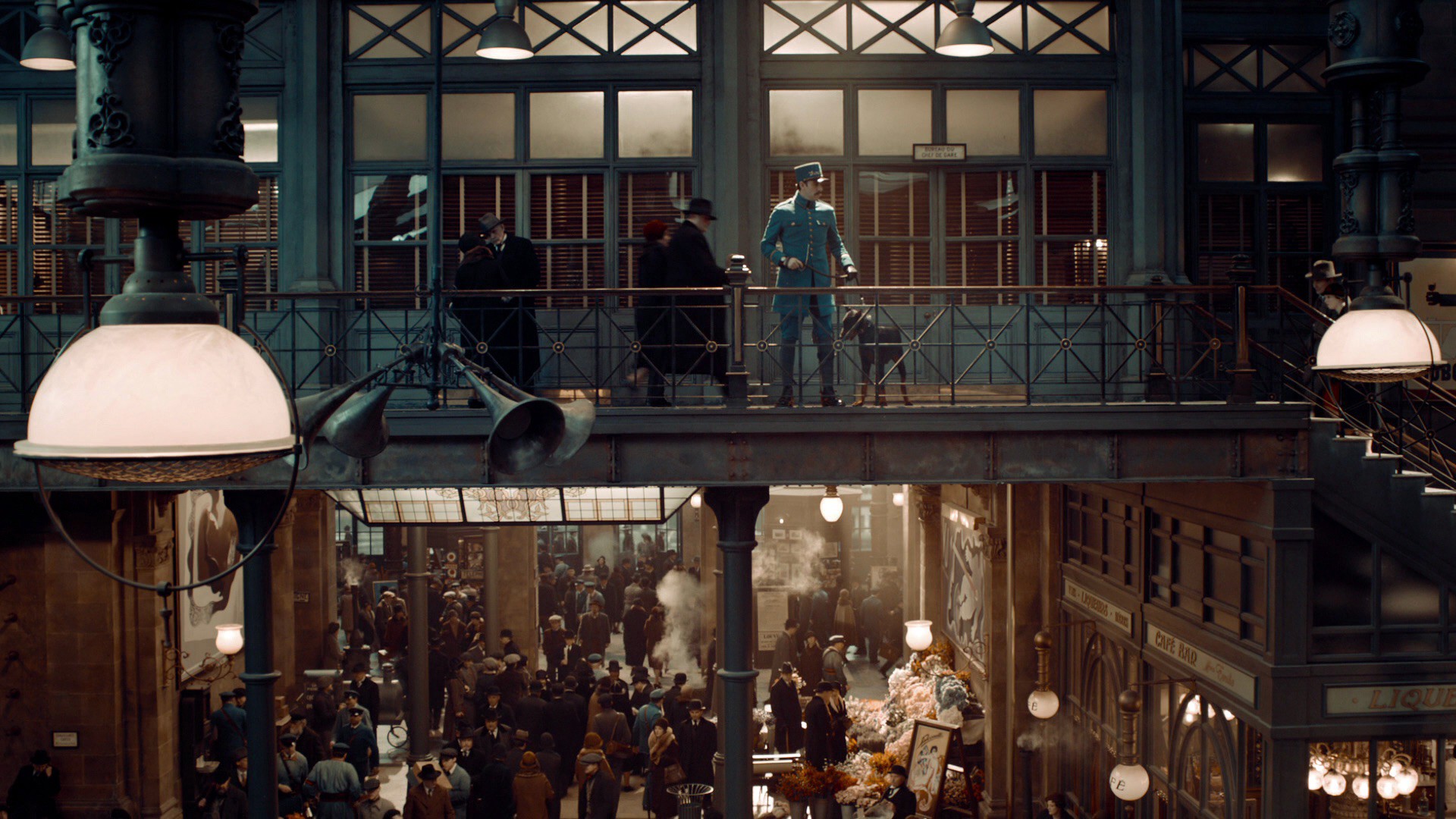 Hugo (2011) —  shot,  lighting
