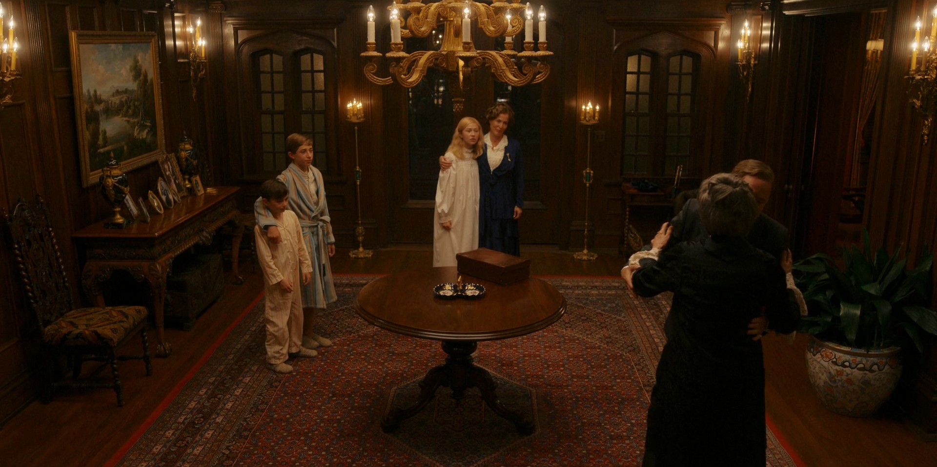 Cracked Pot (2022) —  shot,  lighting