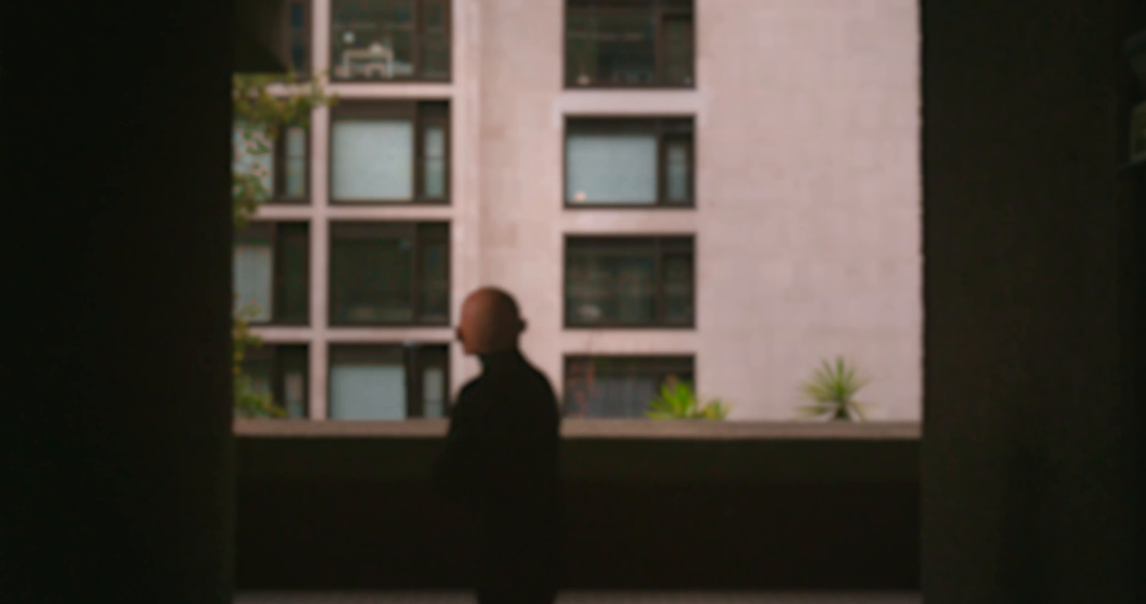 DUN DI DUN (2025) —  shot,  lighting