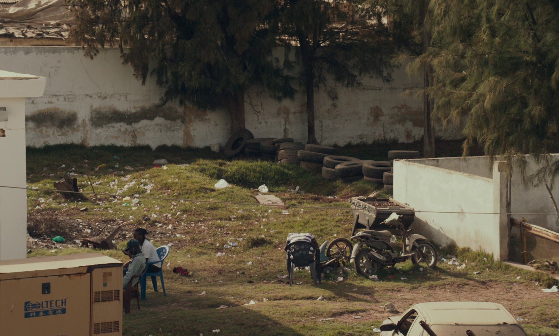 Atlantics (2019) —  shot,  lighting