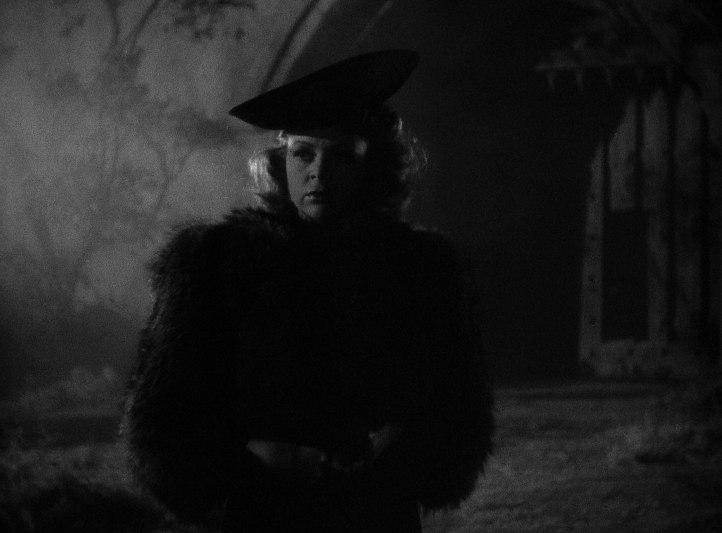 Horror Island (1941) —  shot,  lighting